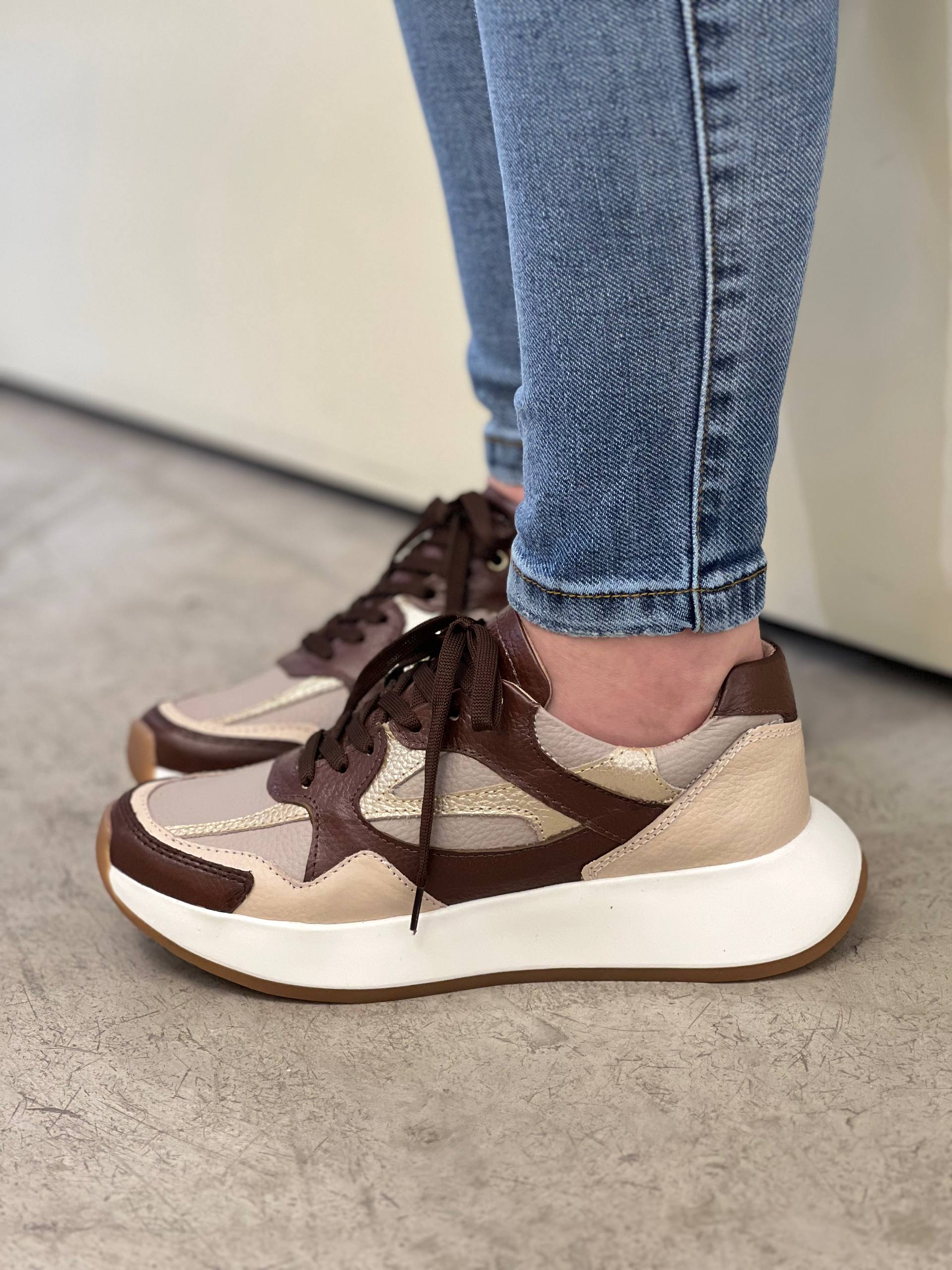 Tenis 100% cuero para mujer - DCM04