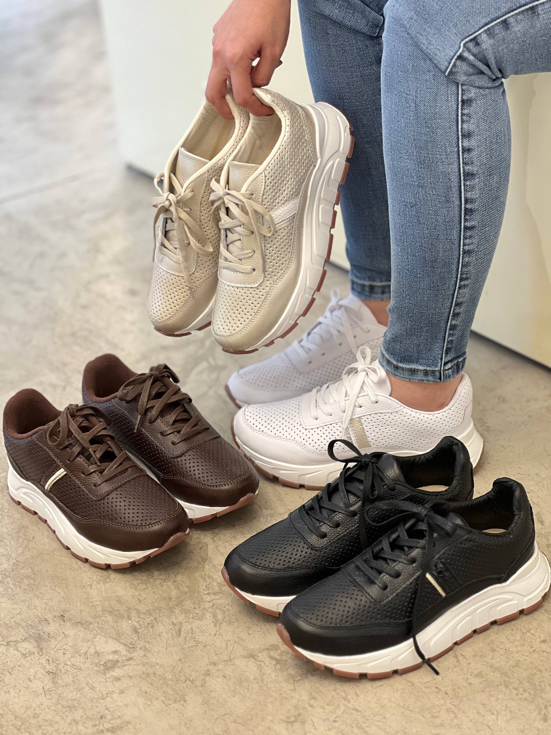 Tenis 100% cuero para mujer - DCM01