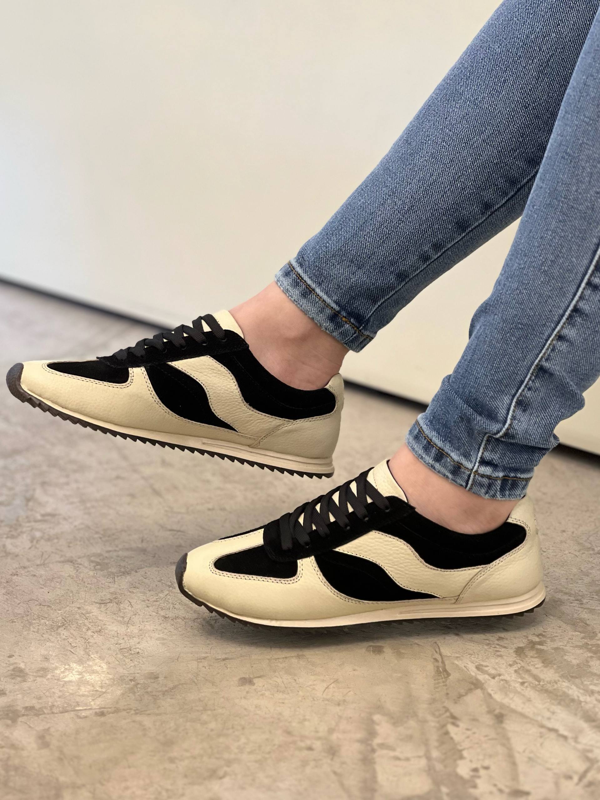 Tenis 100% cuero para mujer - DCM05