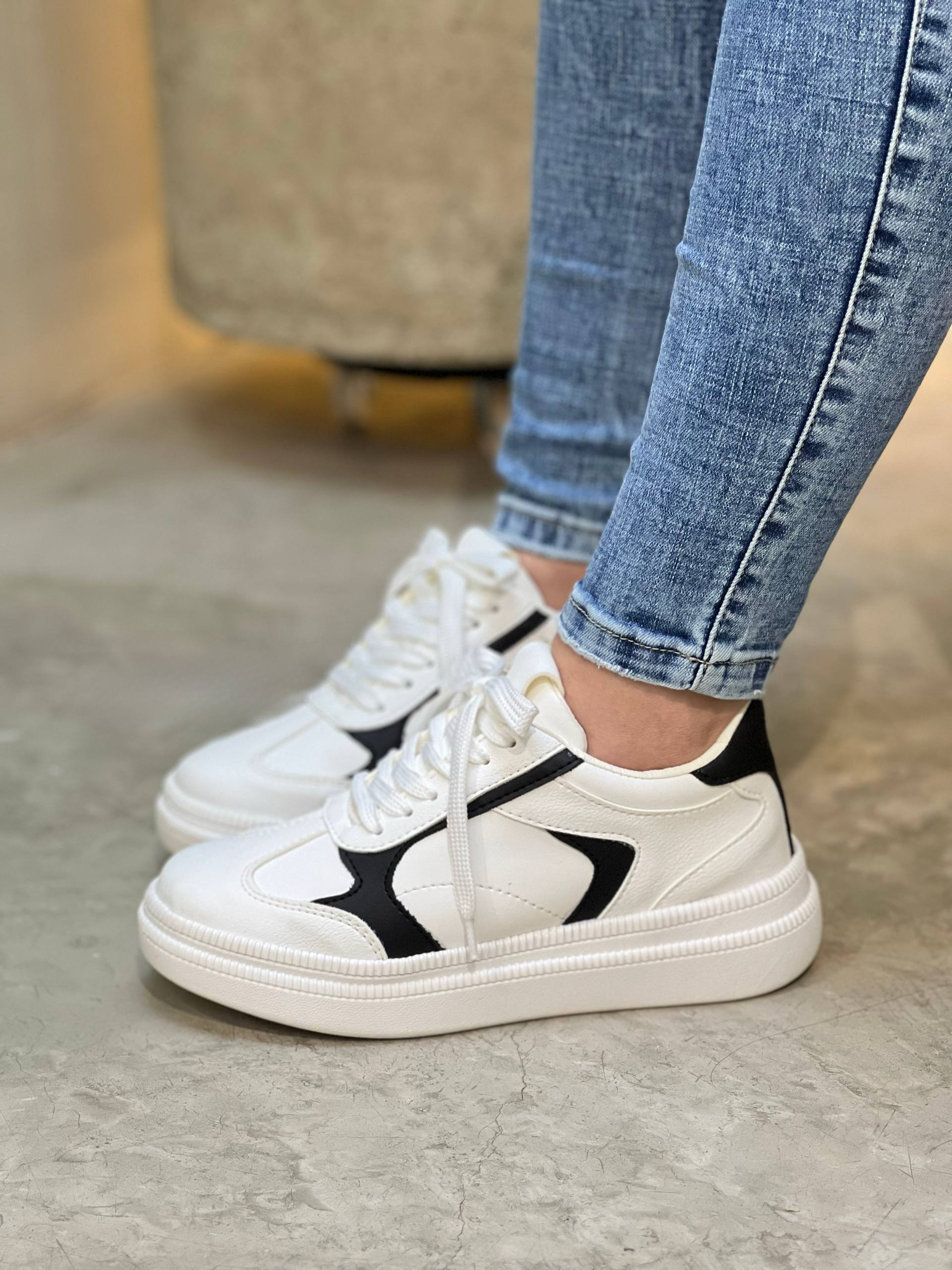 Tenis Nueva colección D911