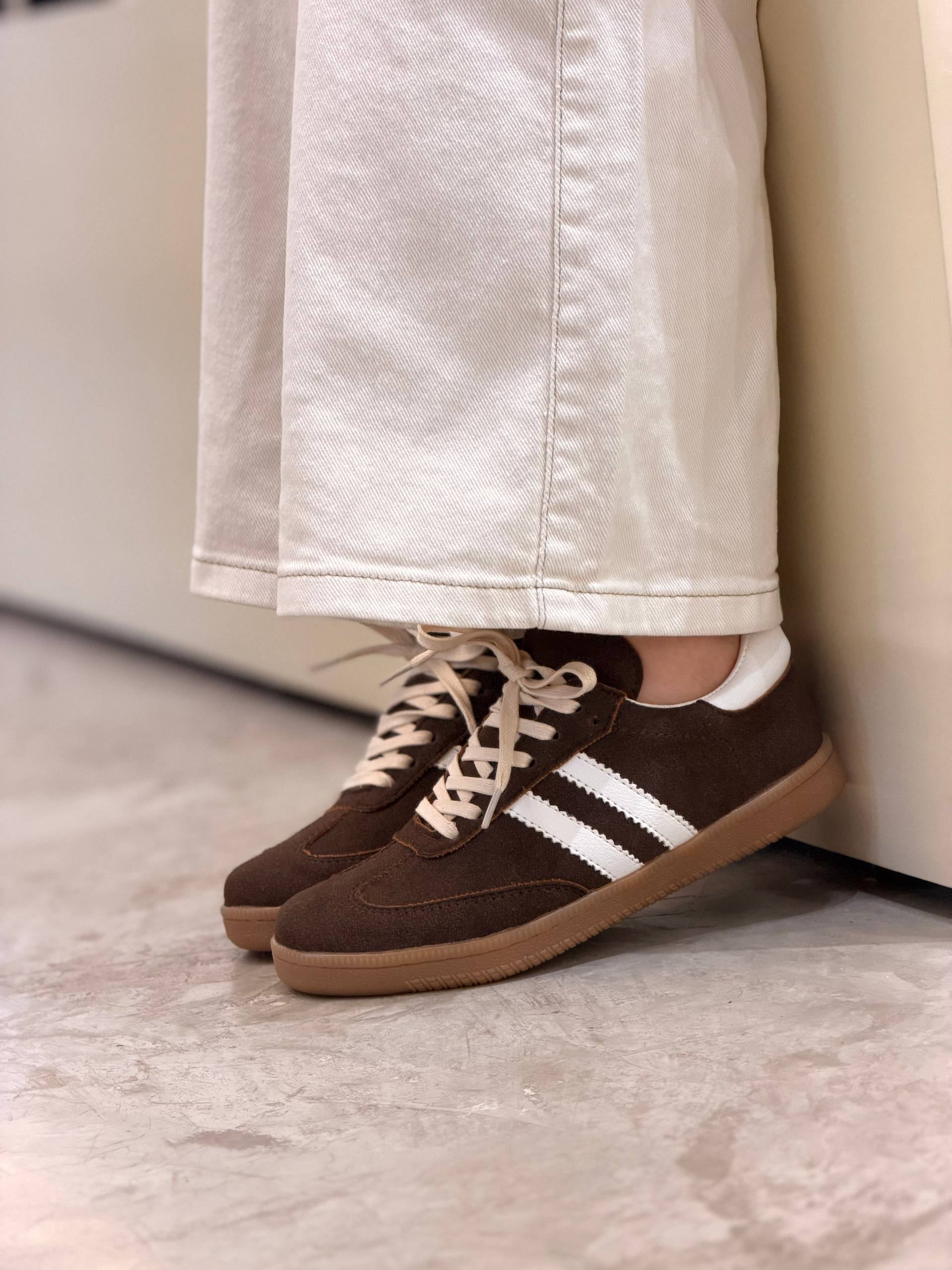 Tenis Nueva colección D912