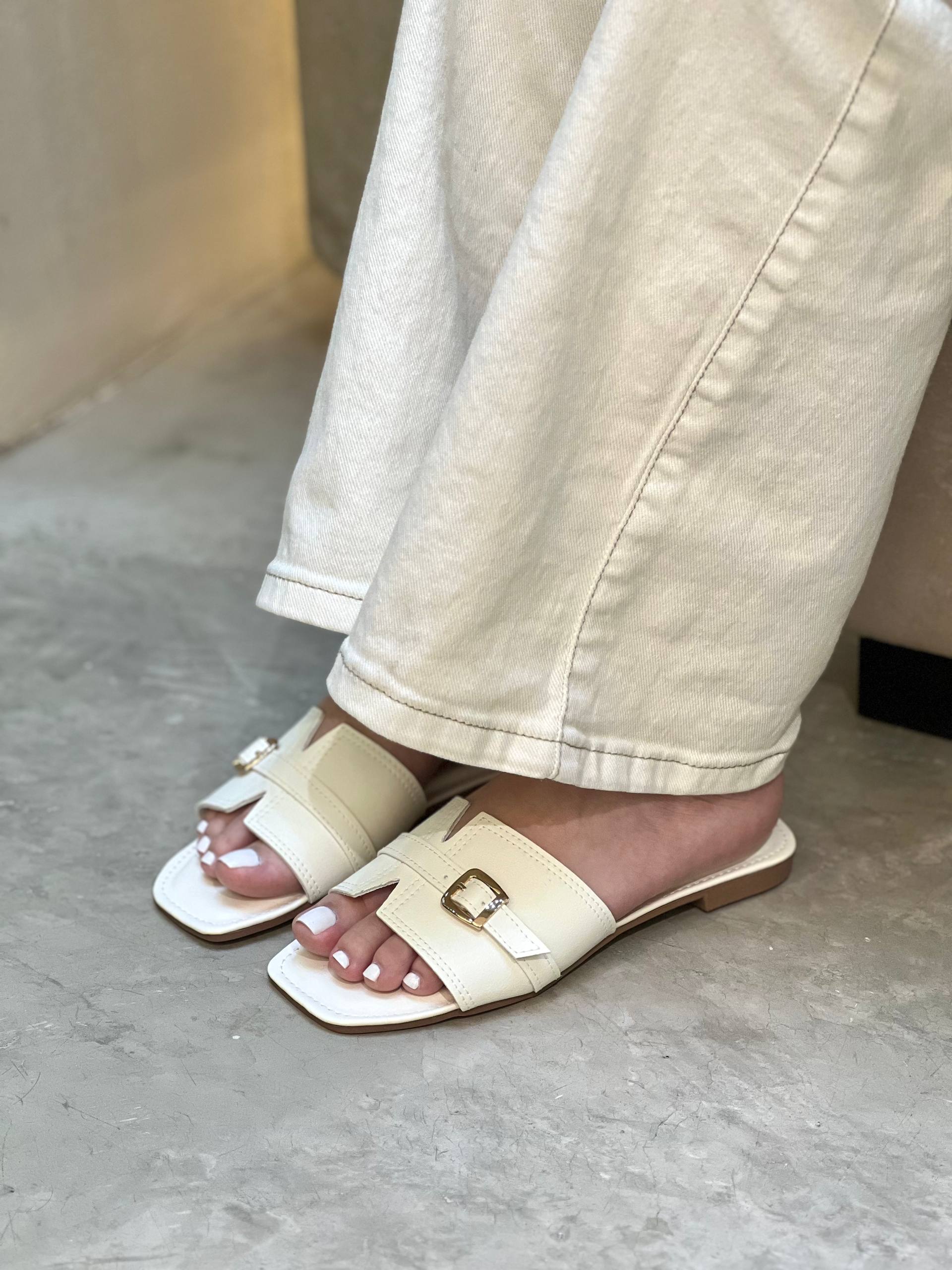 Sandalias planas en tendencia P1559 | Maraldo