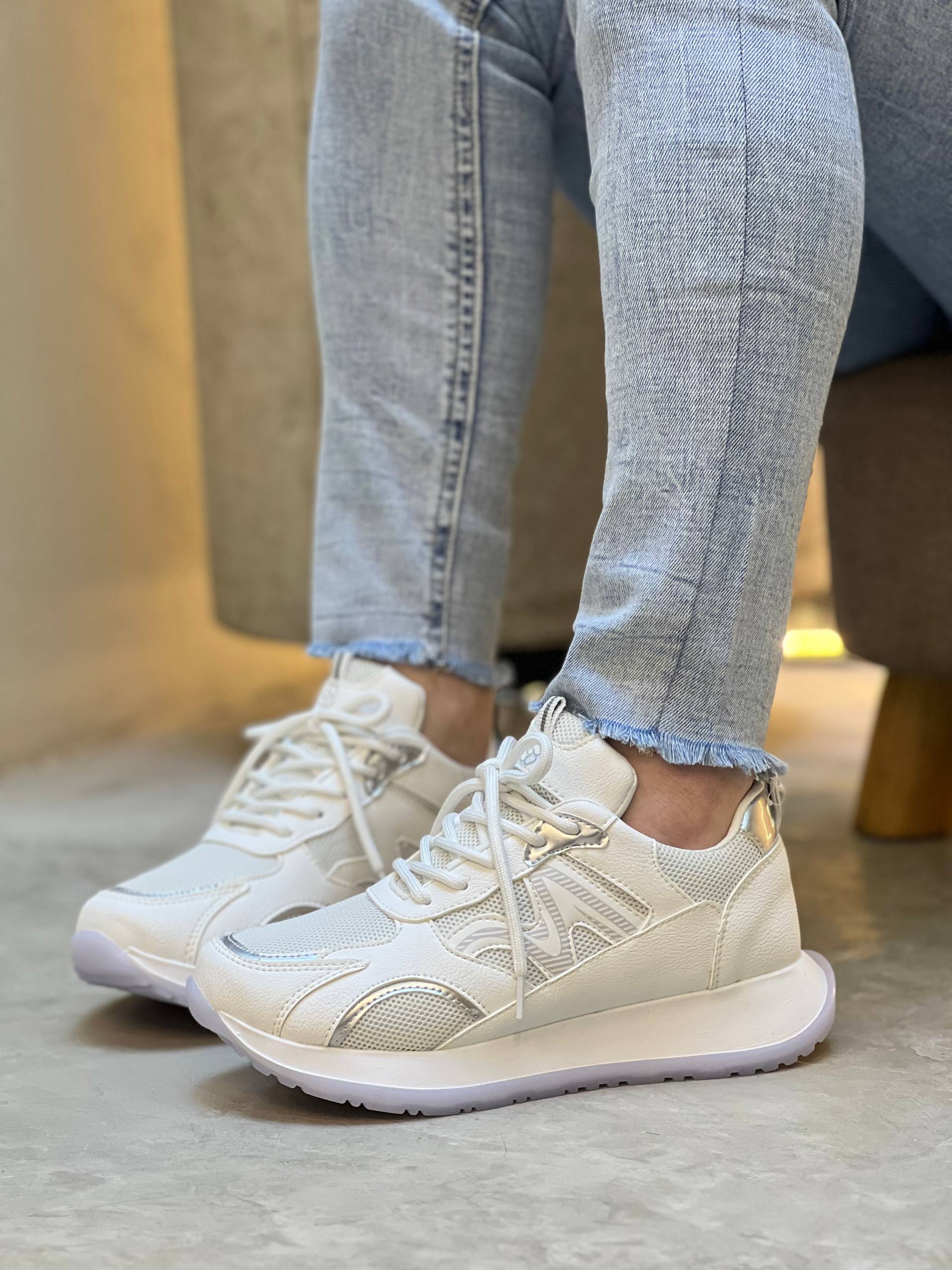 Tenis deportivos livianos D891 para mujer | Maraldo