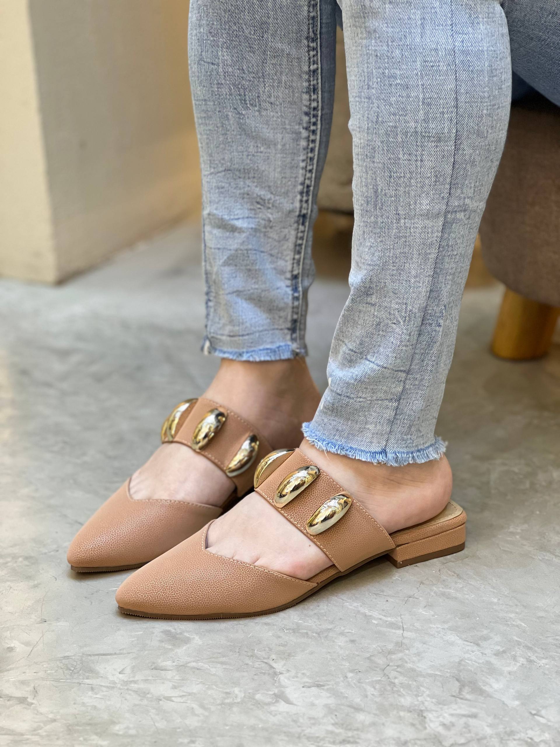 Baleta elegante con apliques dorados VL22 para mujer | Maraldo