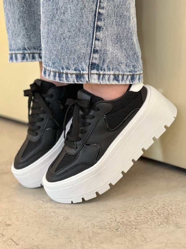 Tenis suela alta D915