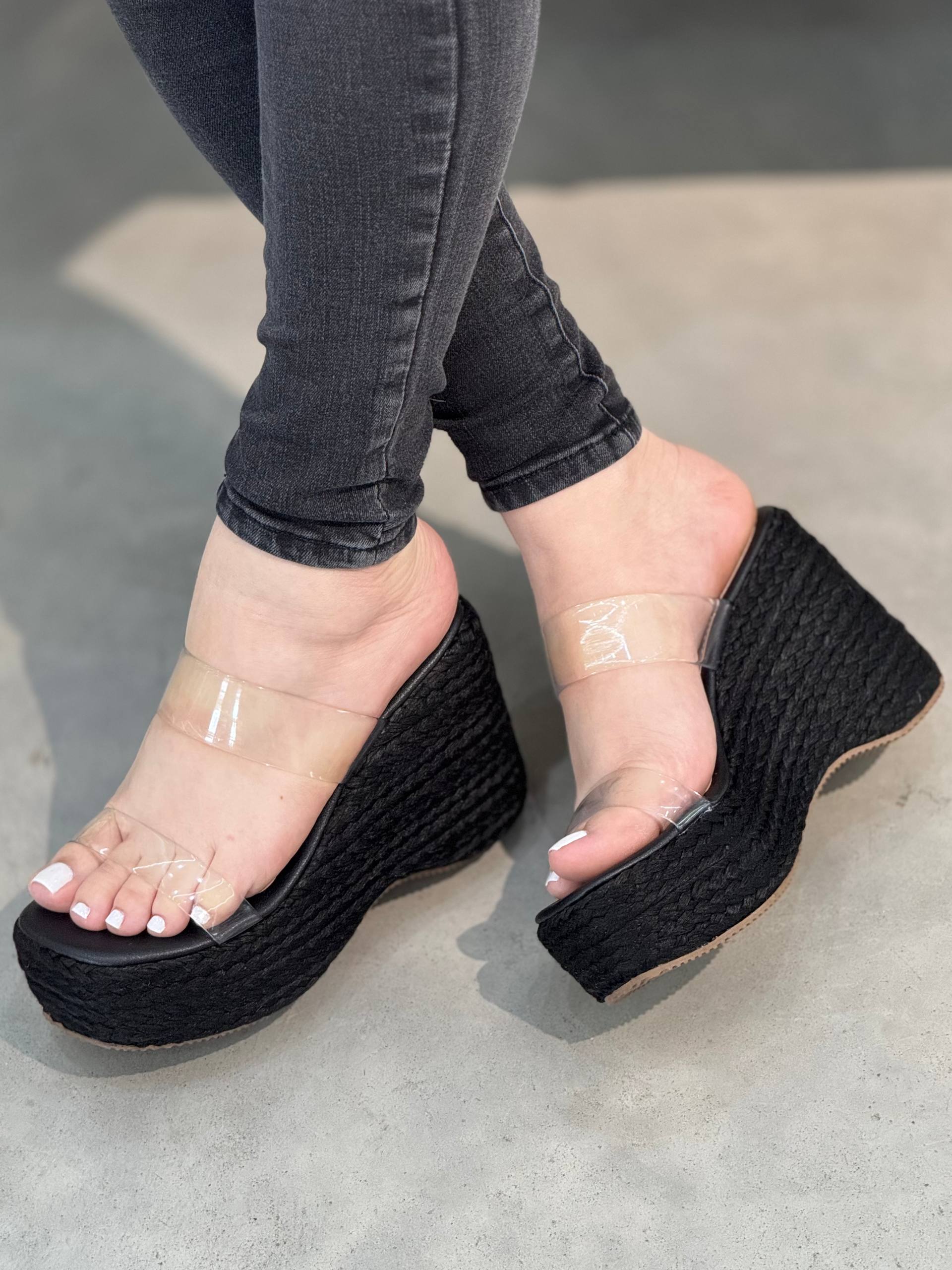 Plataforma en Yute Negro con Tiras Transparentes – PLTF317