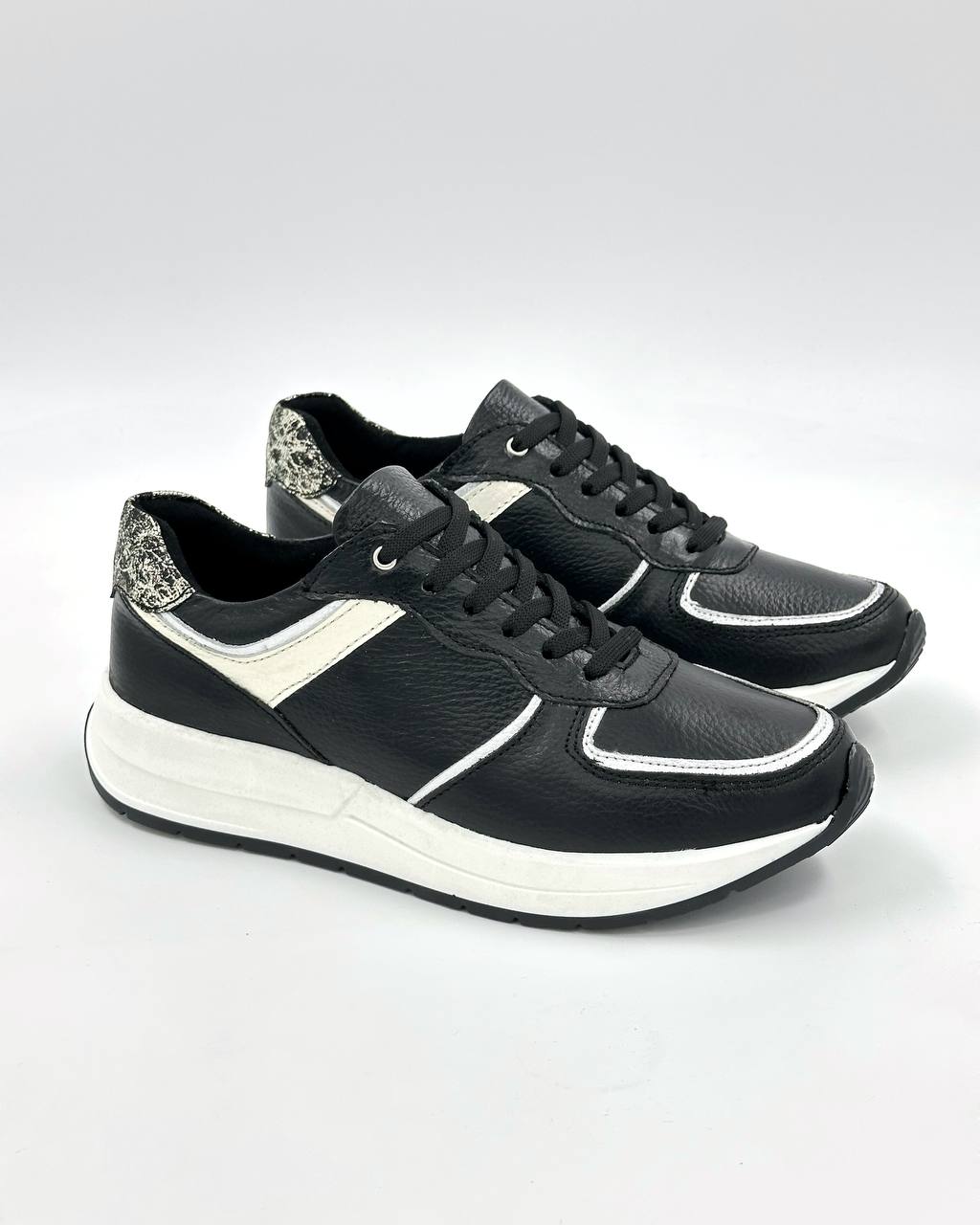 Tenis de cuero deportivos DS85 para mujer | MARALDO