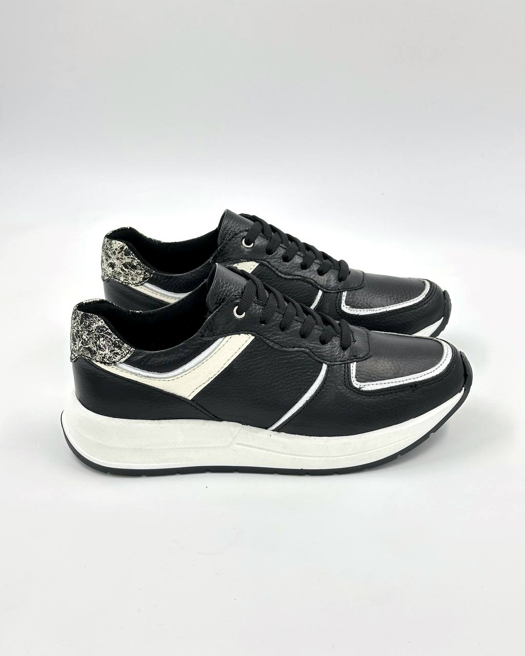 Tenis de cuero deportivos DS85 para mujer | MARALDO