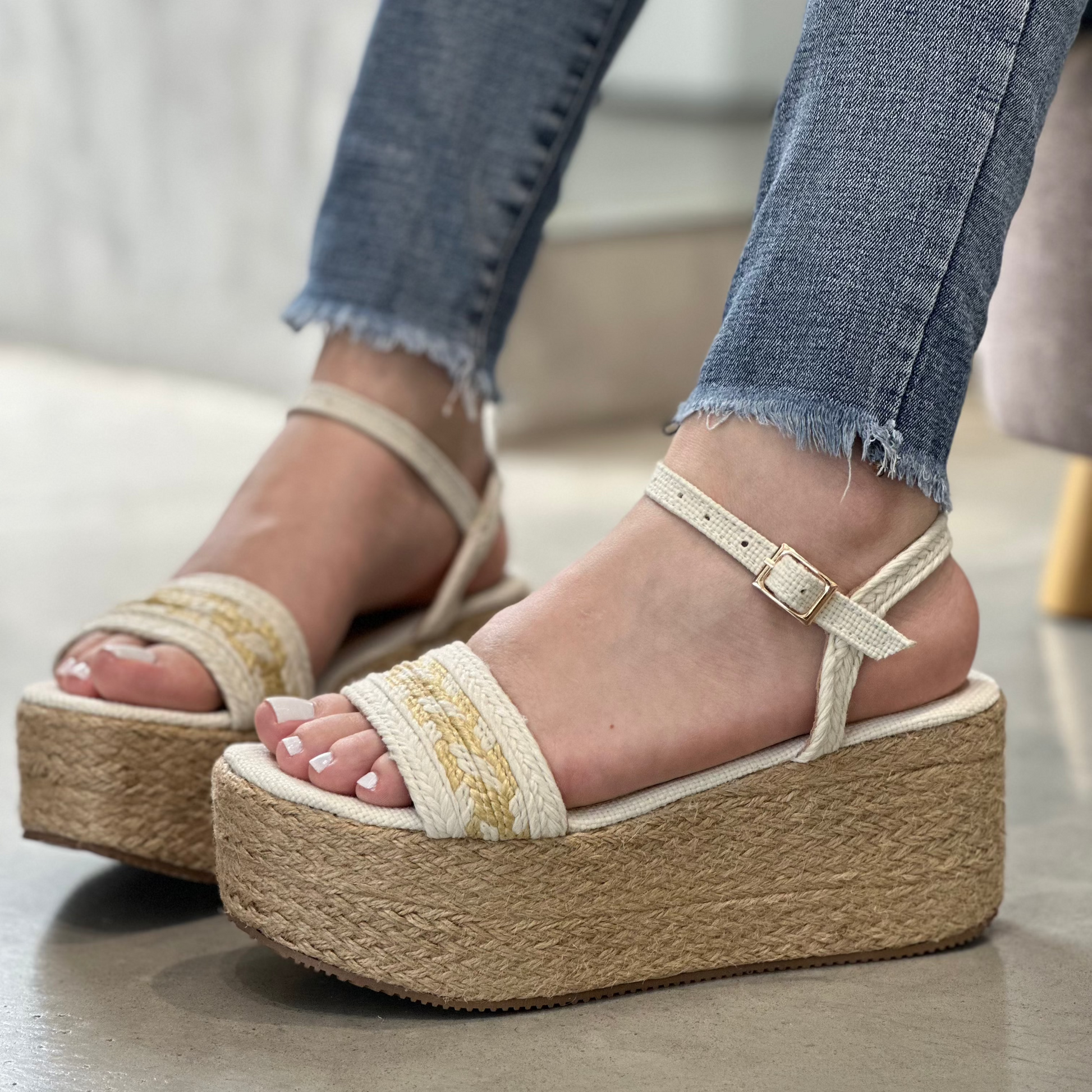 Sandalias Plataformas en Yute Nueva Colección CR13