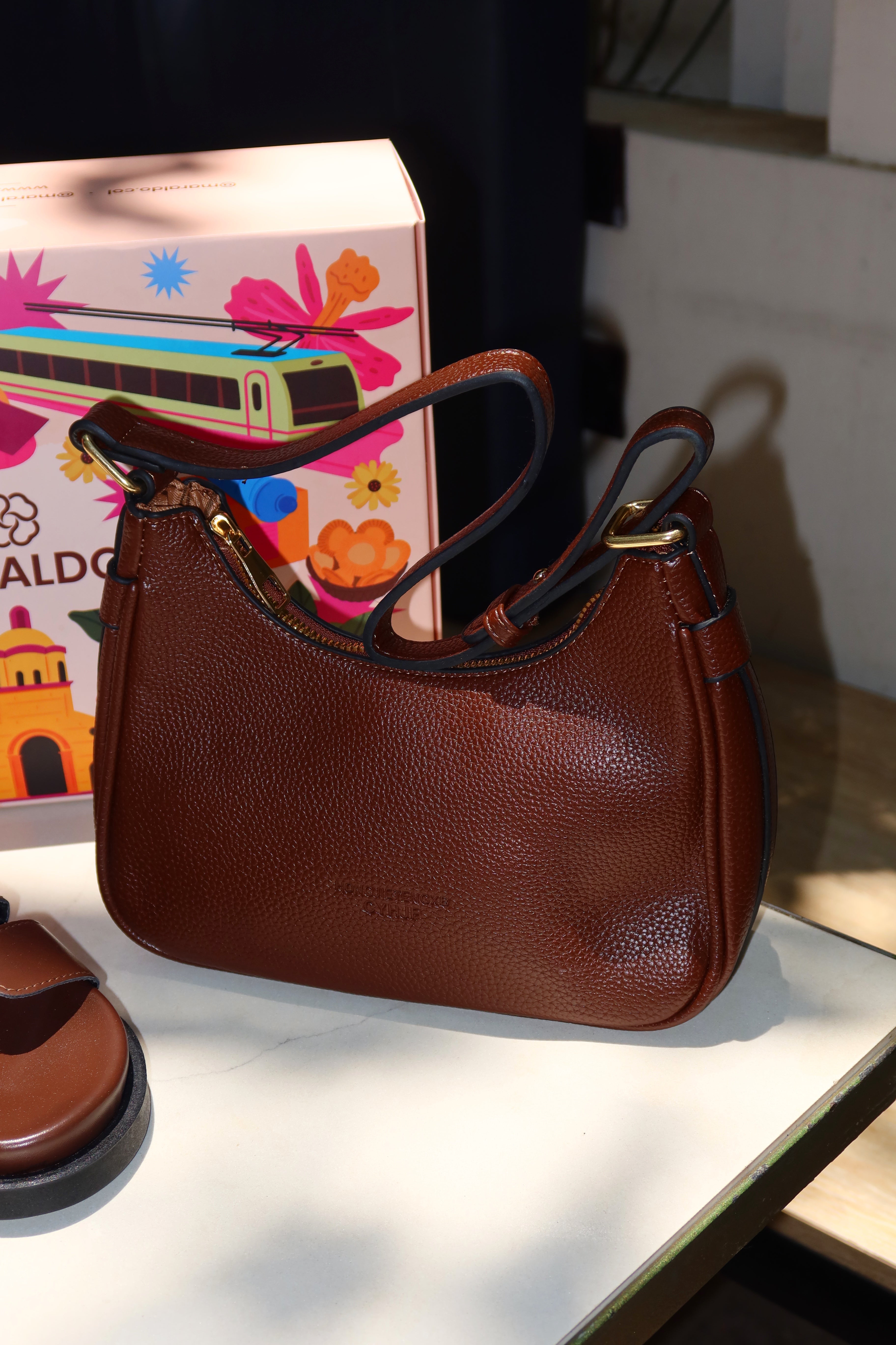COMBO: Bolso + Sandalia Chocolate/Chocolate