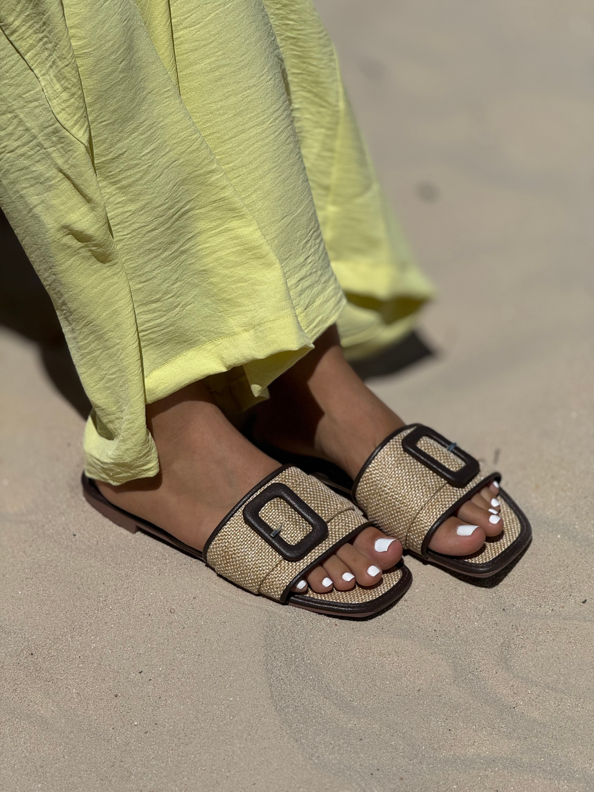 Sandalias planas con estilo artesanal P1489 para mujer | Maraldo