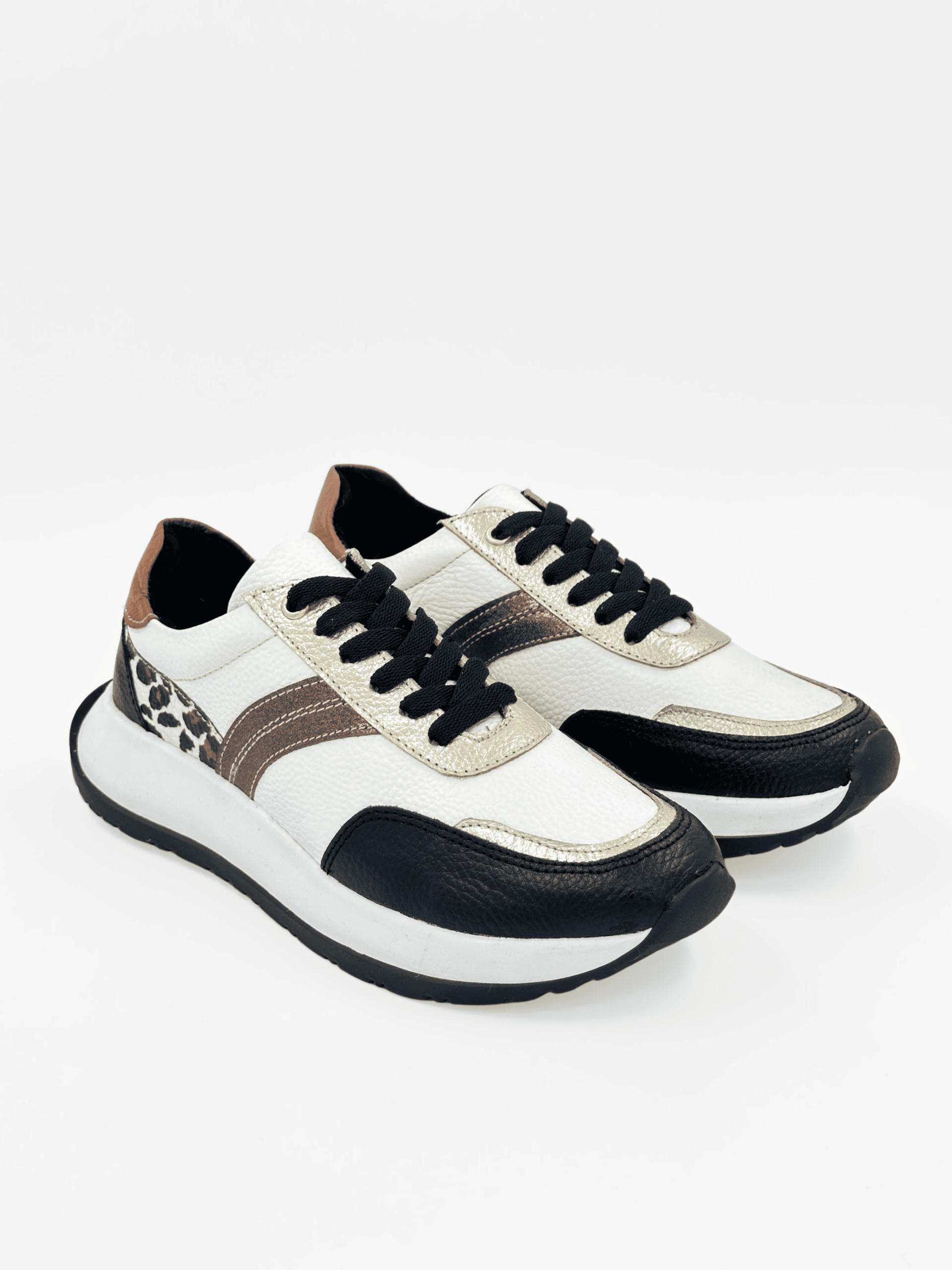 Tenis en cuero con detalle animal print DS095 para mujer | Maraldo