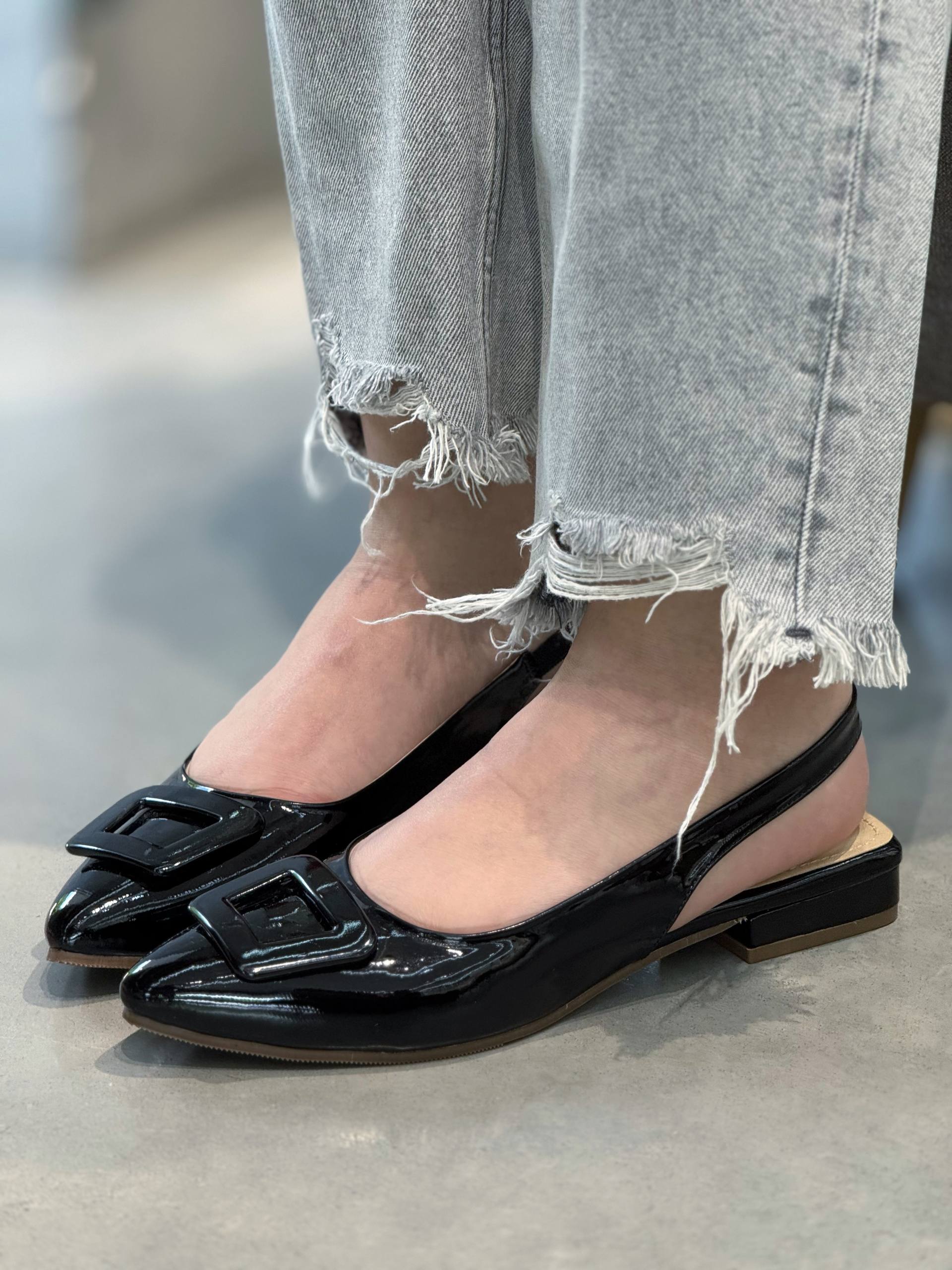 Baleta Slingback con Hebilla - VL19 NEGRA