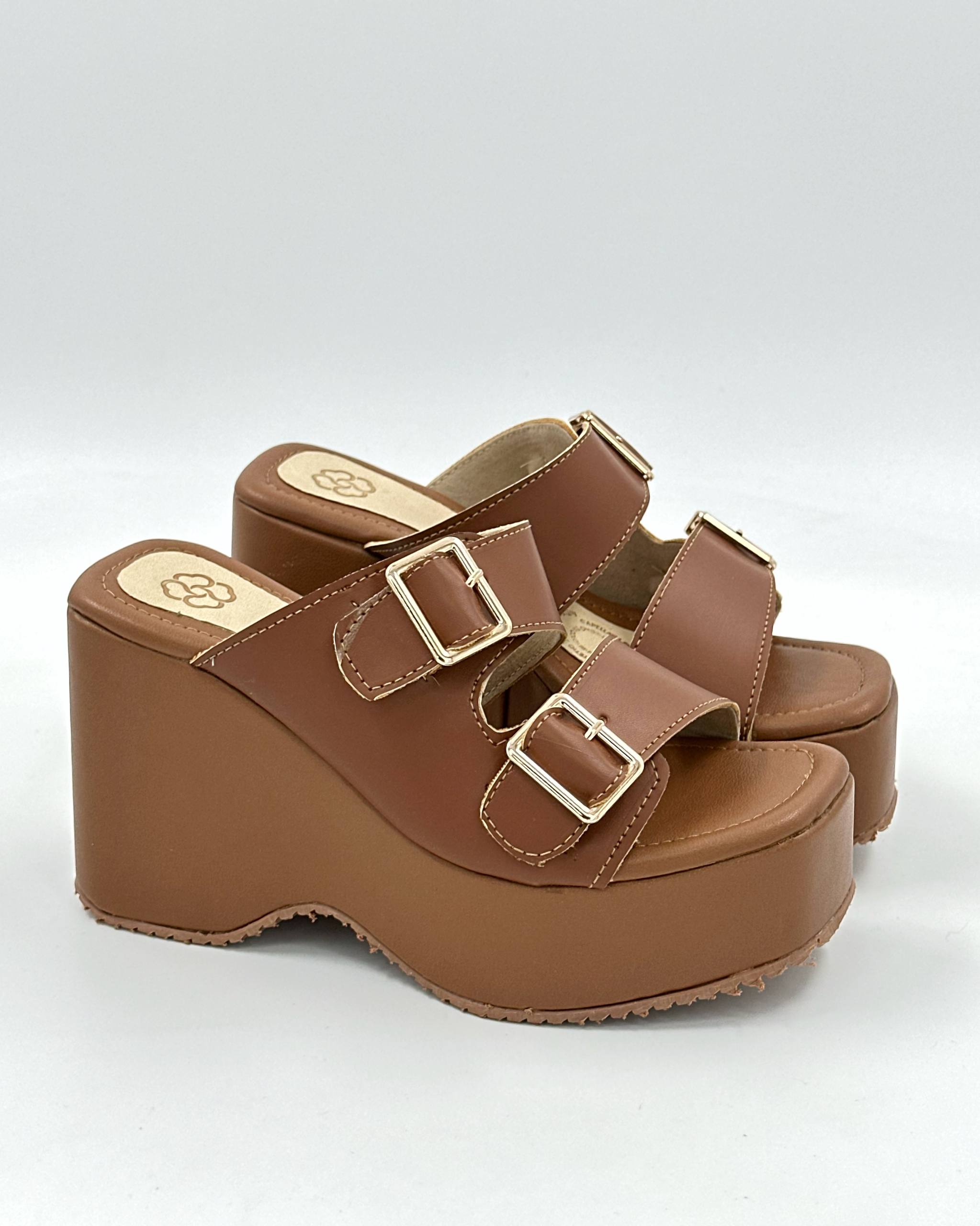 Plataforma para mujer con hebilla PLTF996 | Maraldo