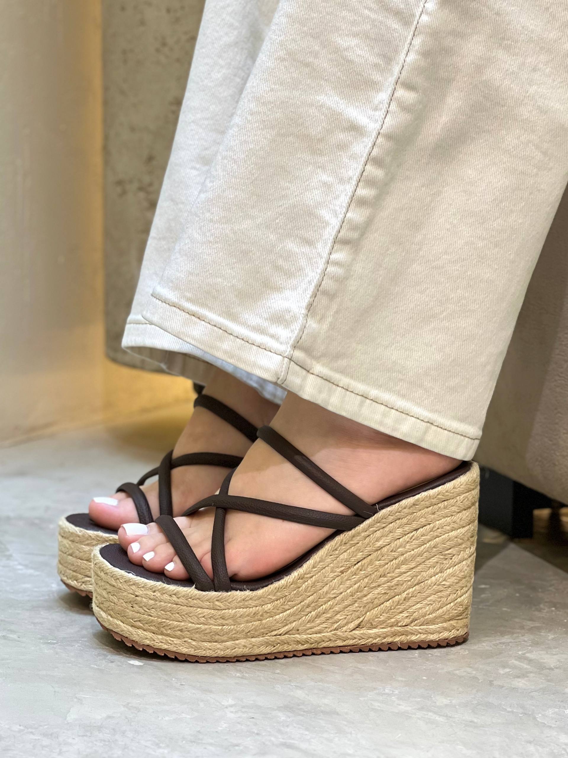 Plataforma para mujer 10cm con hebilla PLTF1004