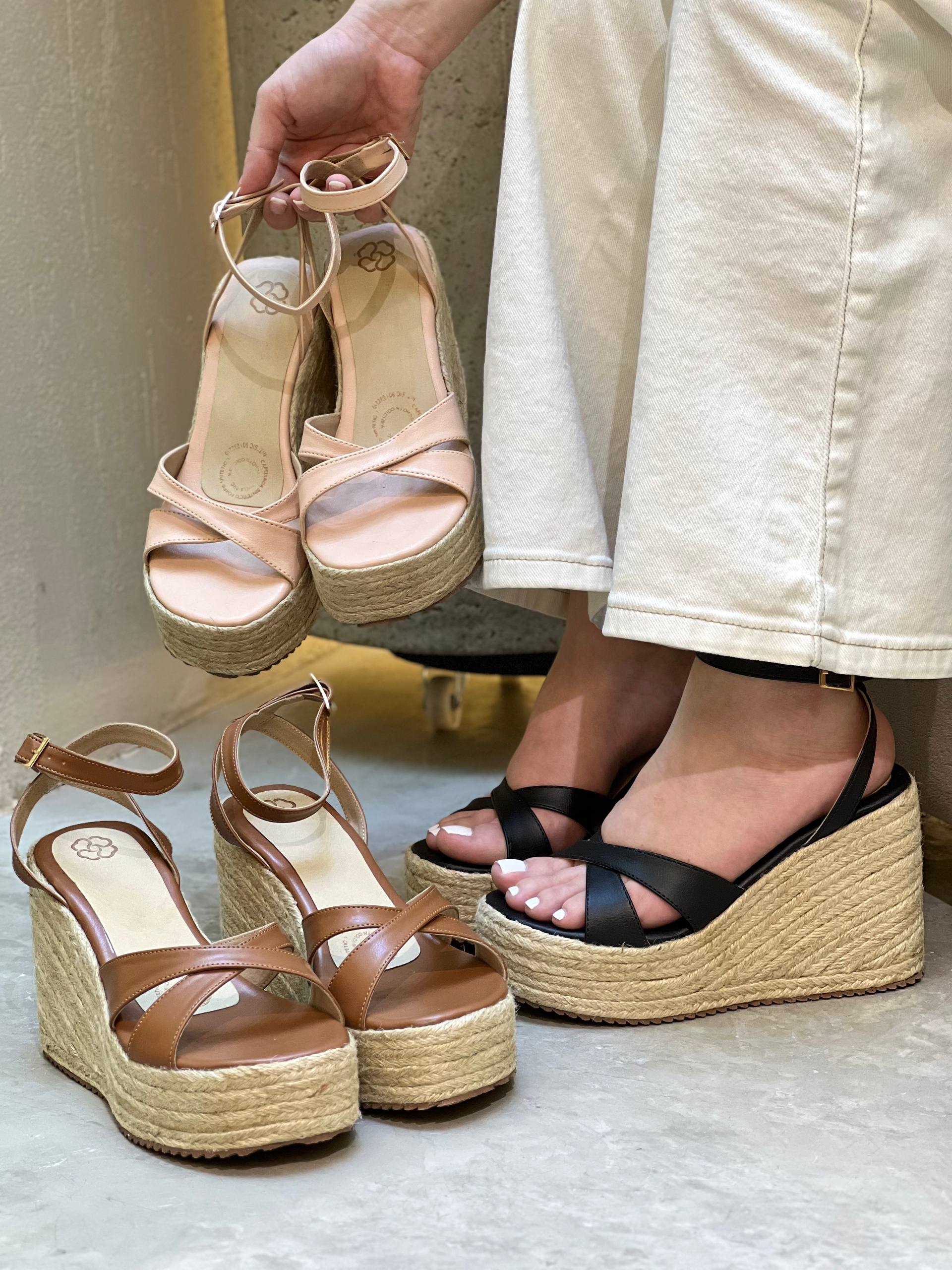 Plataforma para mujer 10cm con hebilla PLTF1003 | Maraldo