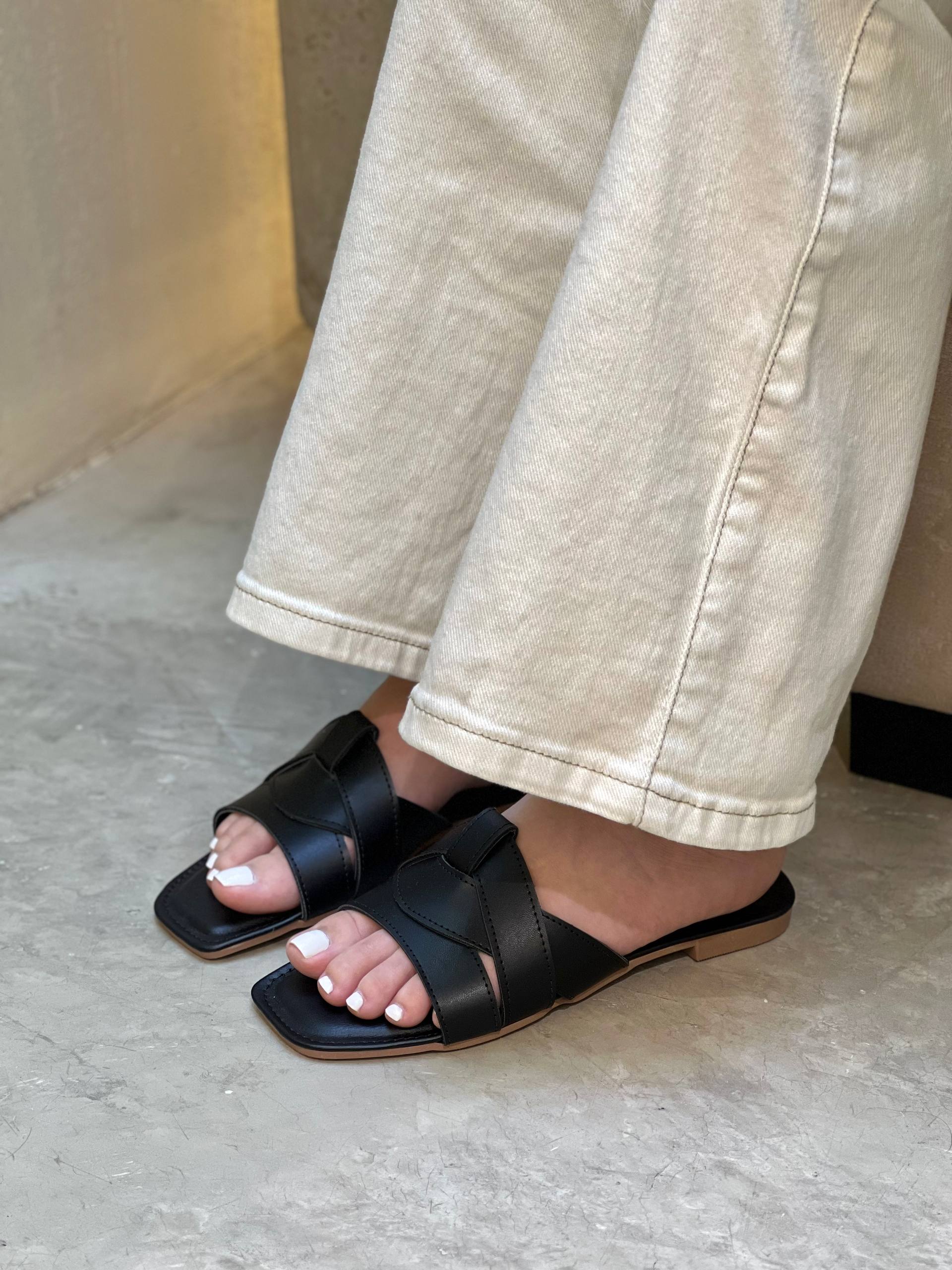 Sandalias planas en tendencia P1557 | Maraldo