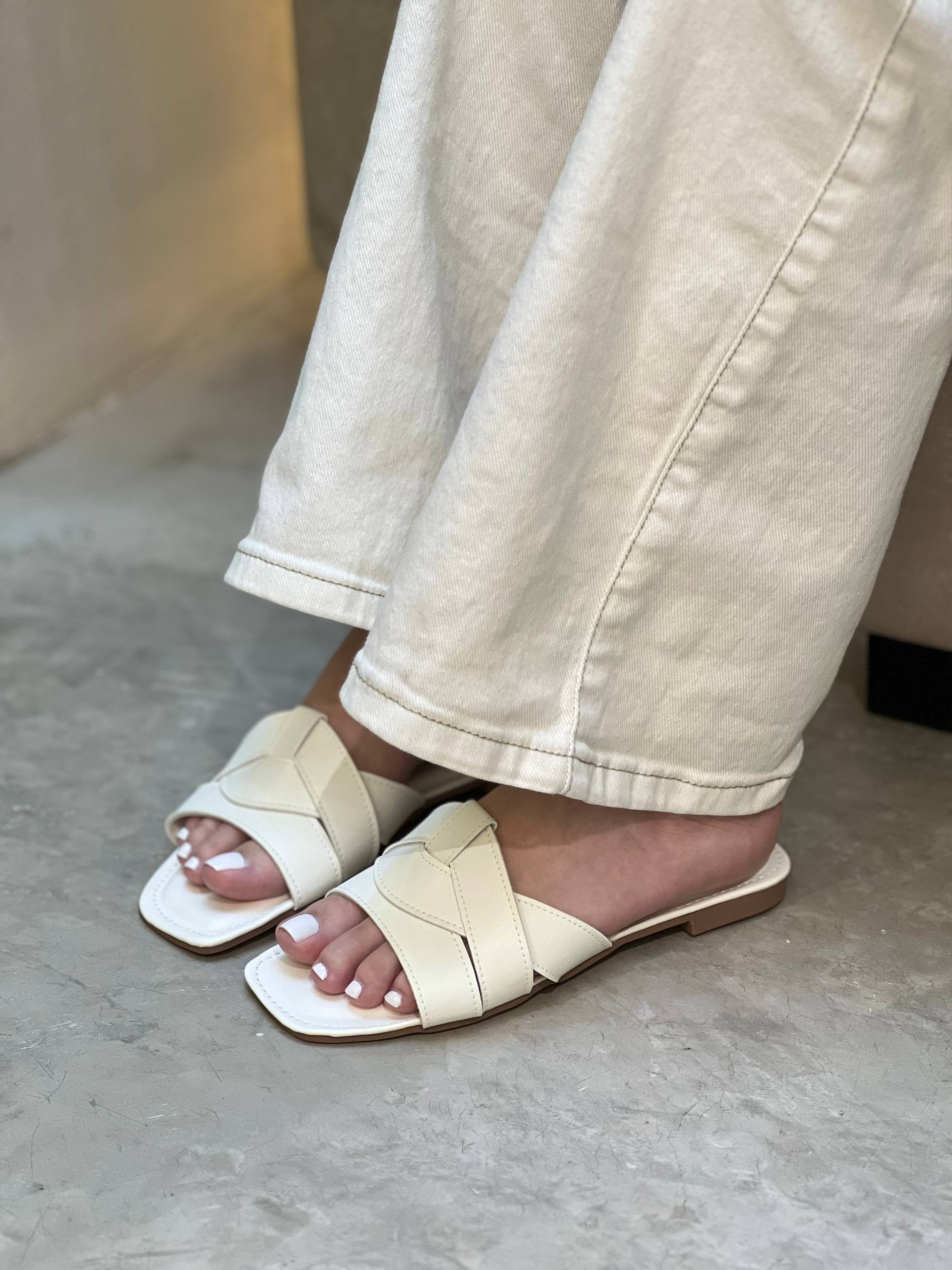 Sandalias planas en tendencia P1557 | Maraldo