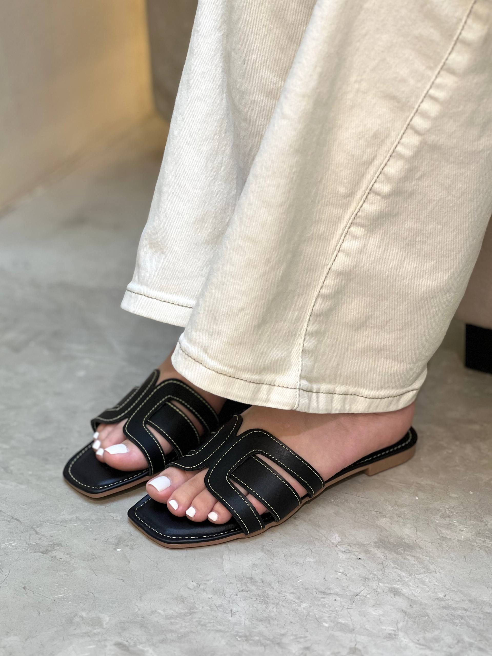Sandalias planas en tendencia P1558 | Maraldo