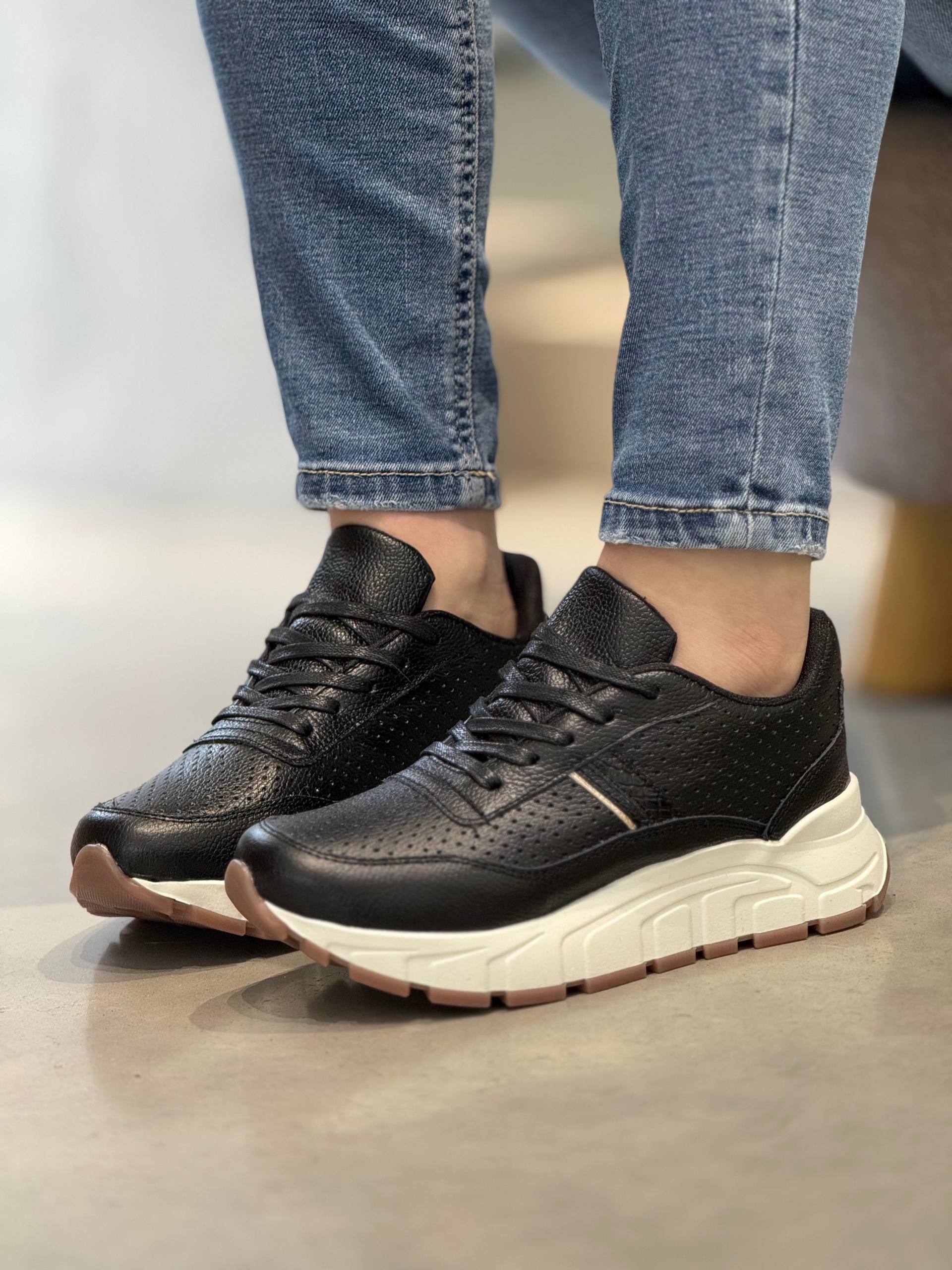 Tenis 100% cuero para mujer - DCM01