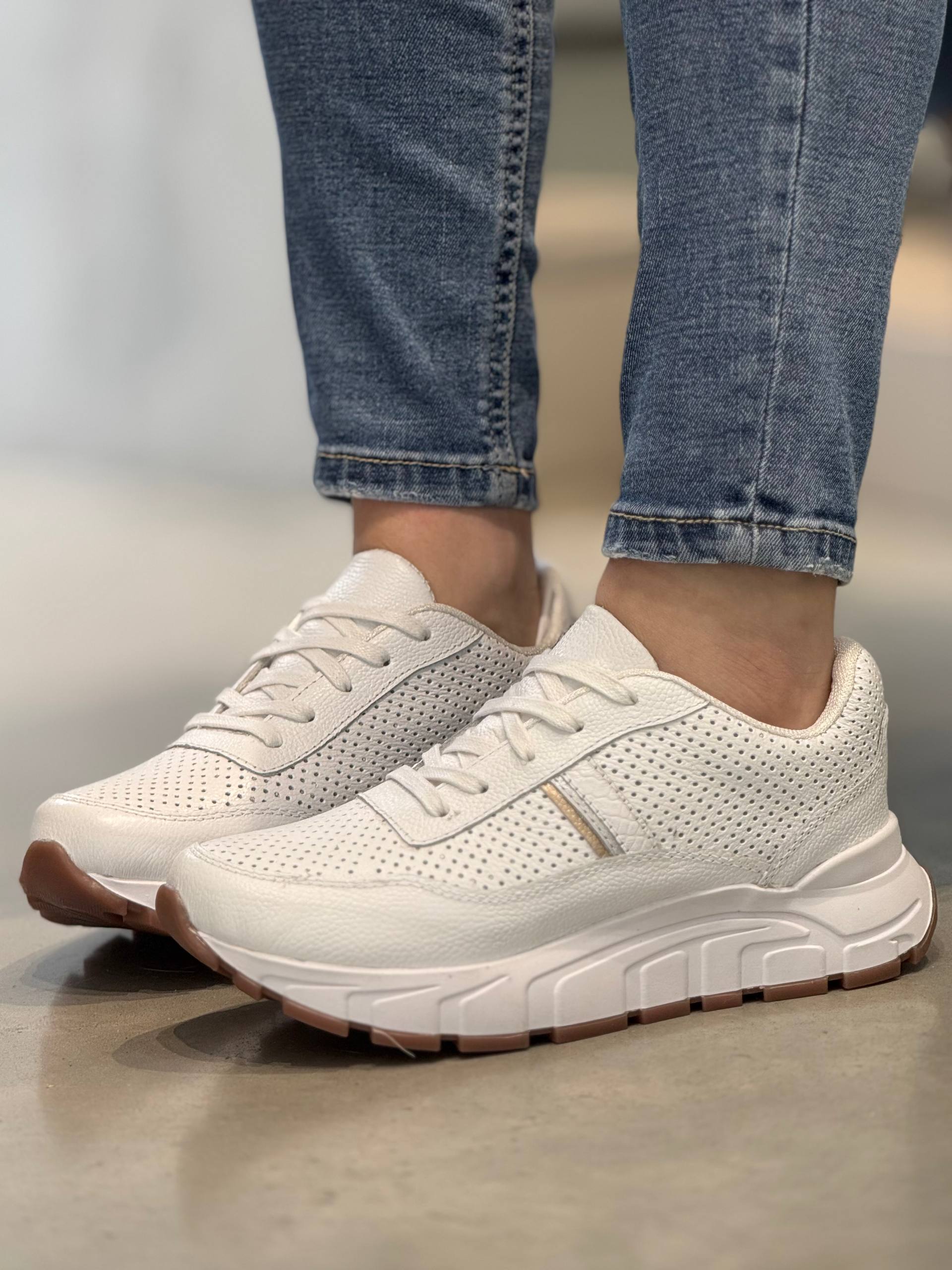 Tenis 100% cuero para mujer - DCM01