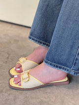 Sandalias planas con Herraje Dorado | P1587