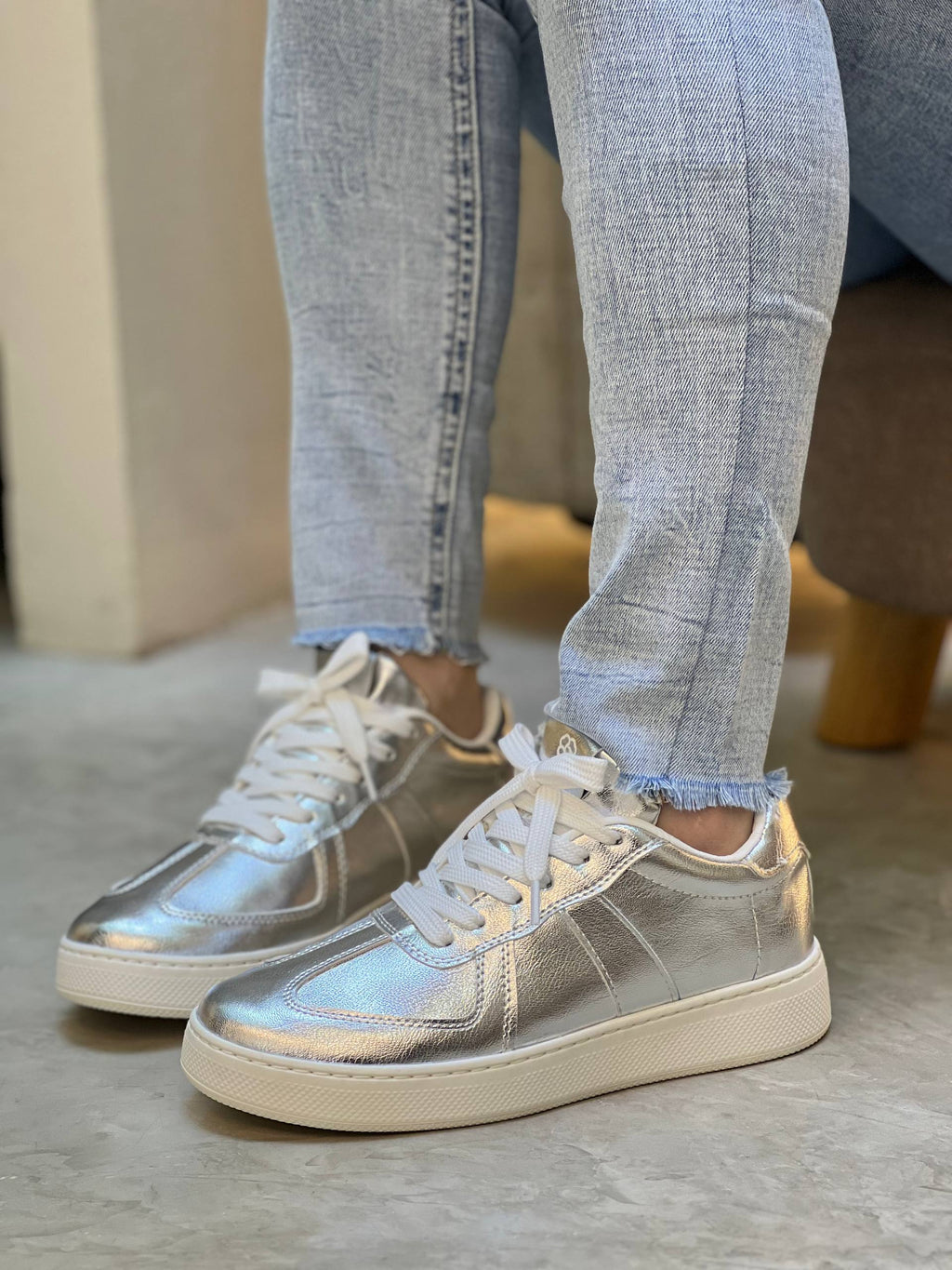 Tenis metálicos tendencia  - D895