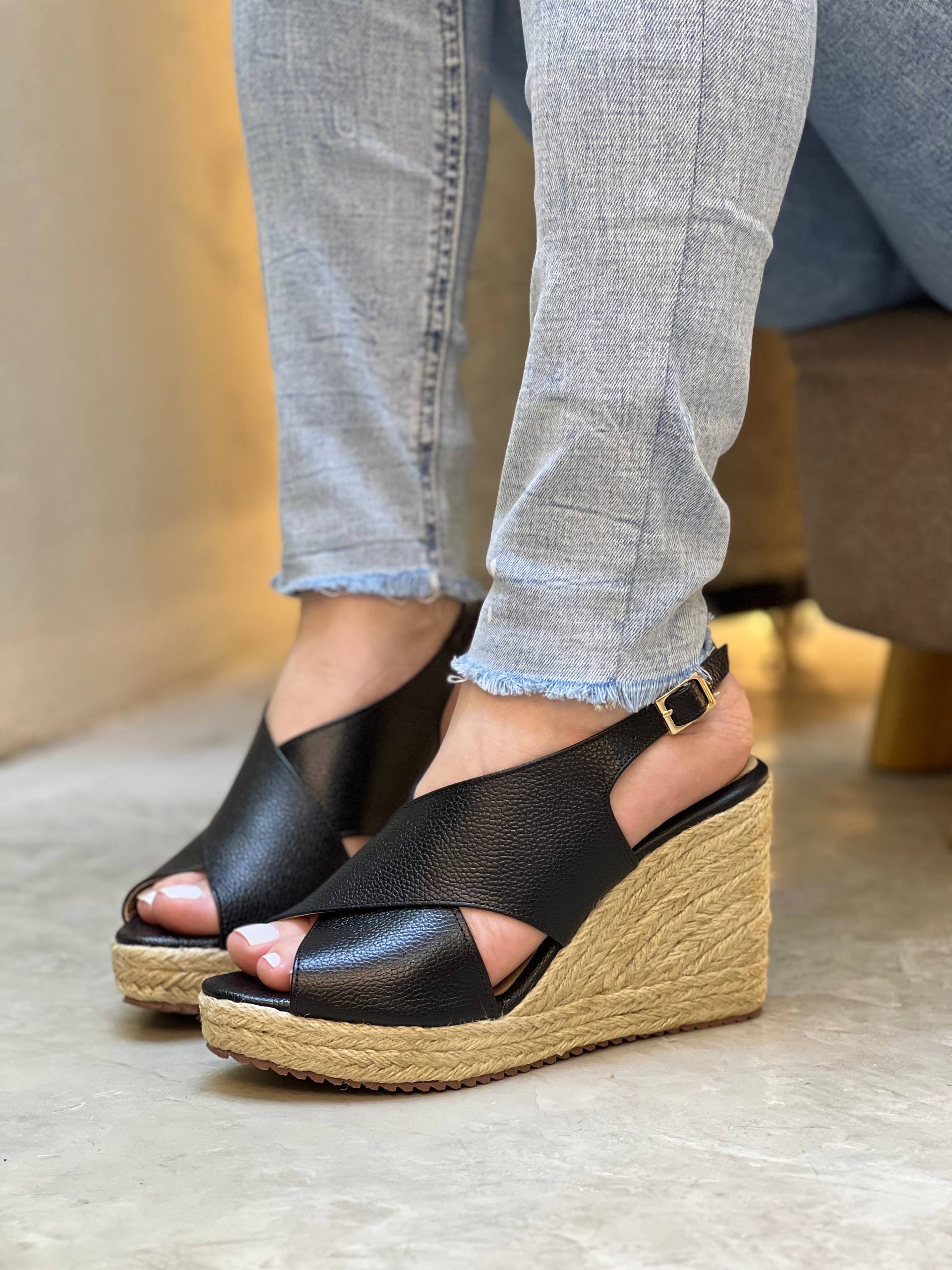 Plataformas 100% cuero cerrada de 8cm PLTF948 para mujer | Maraldo