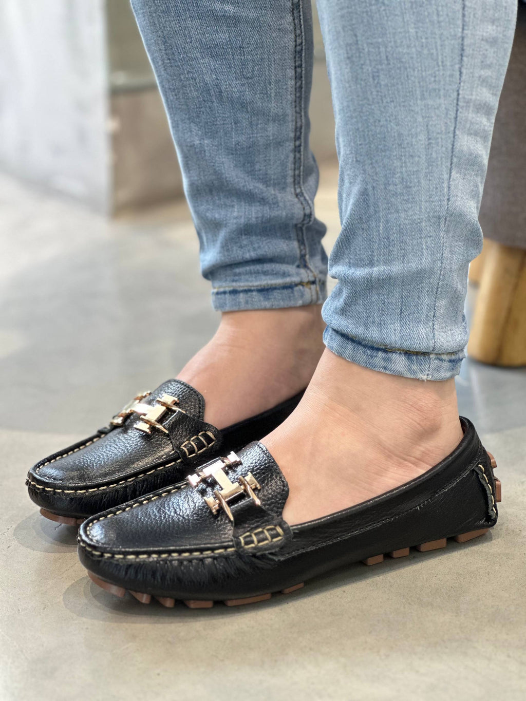 Mocasines negros con herraje metálico🖤  - MC2025