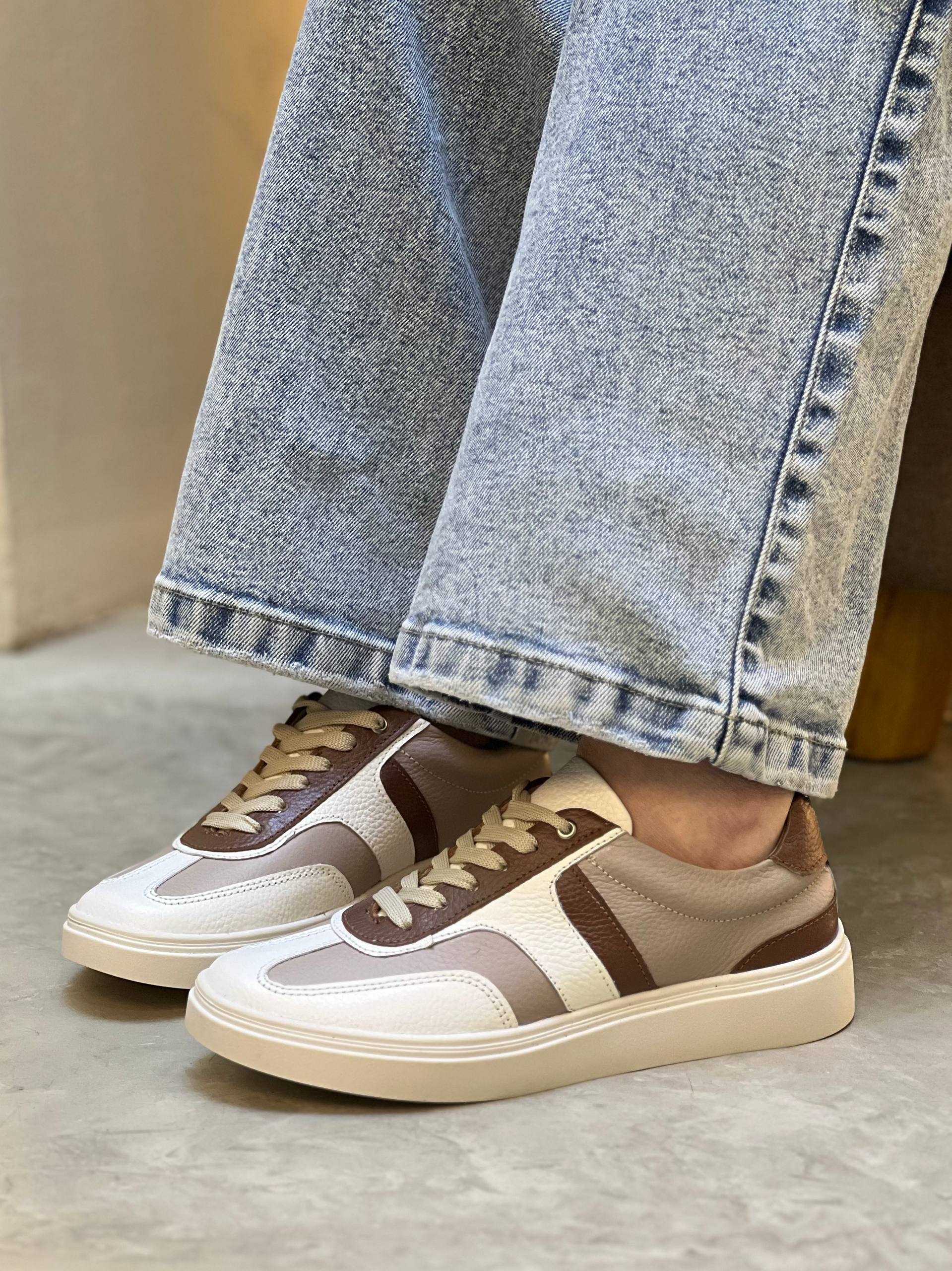 Tenis casuales de cuero combinados DSV63 para mujer | Maraldo