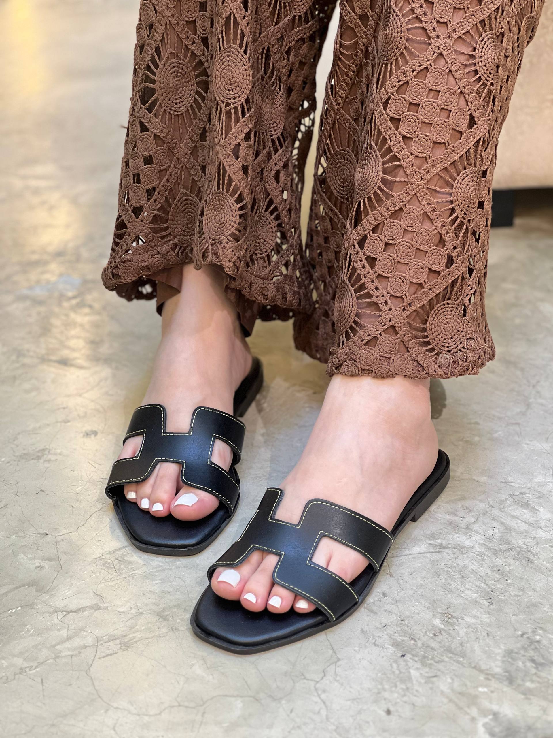 Sandalias planas en tendencia P1531