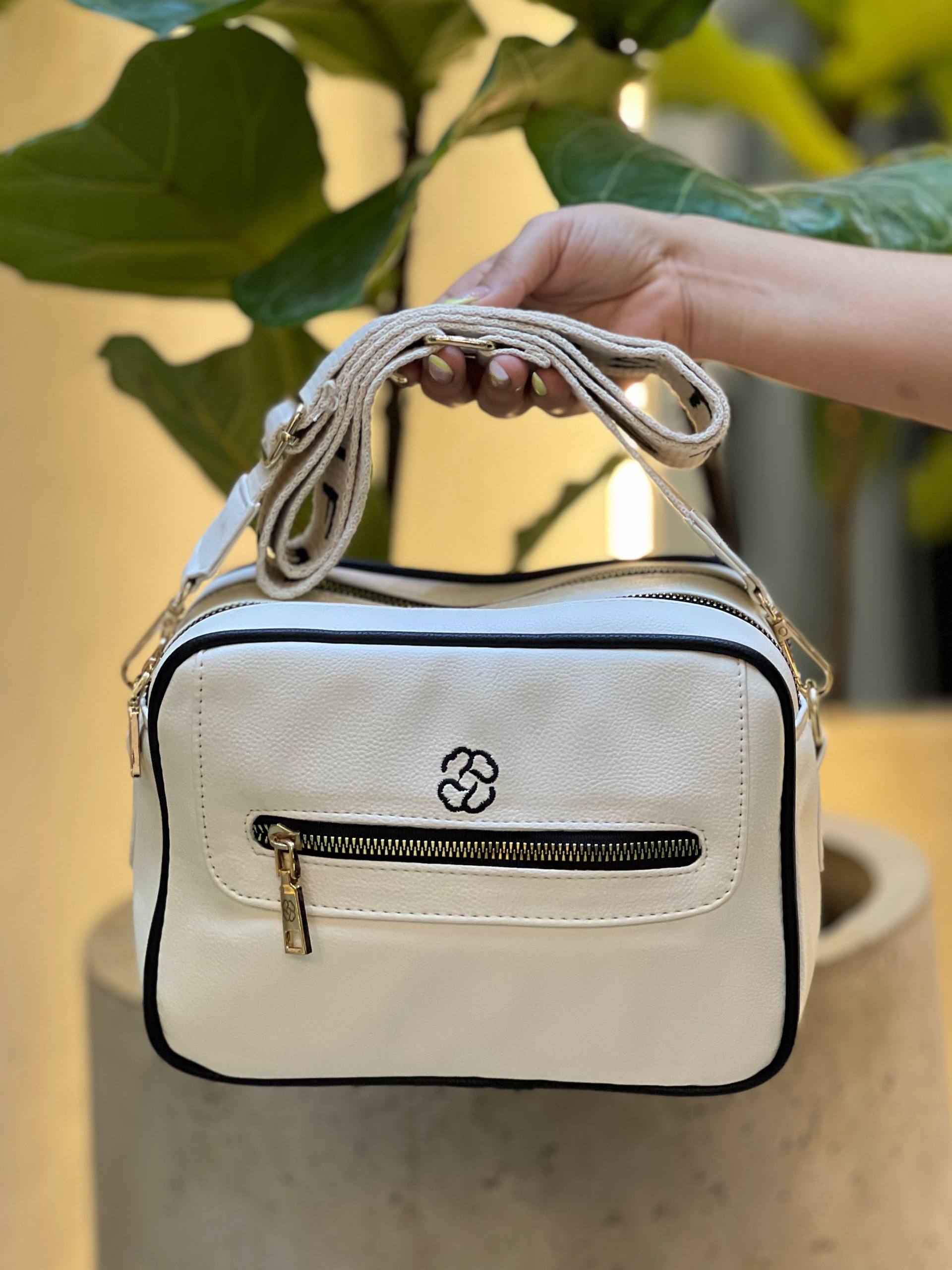Bolso blanco para dama BL037