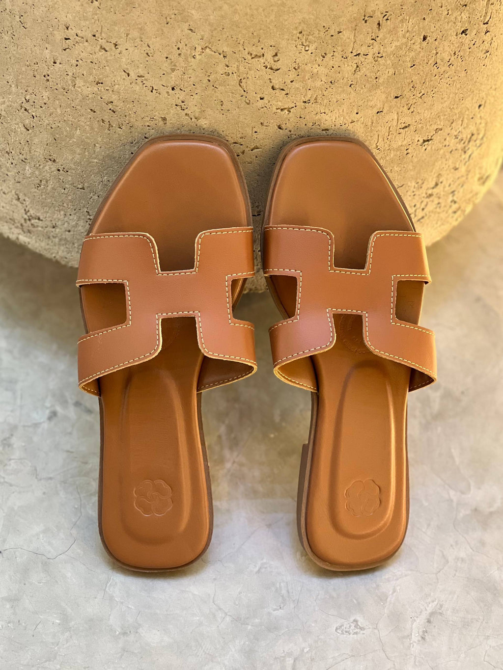 Sandalias planas en tendencia P1531 | Maraldo