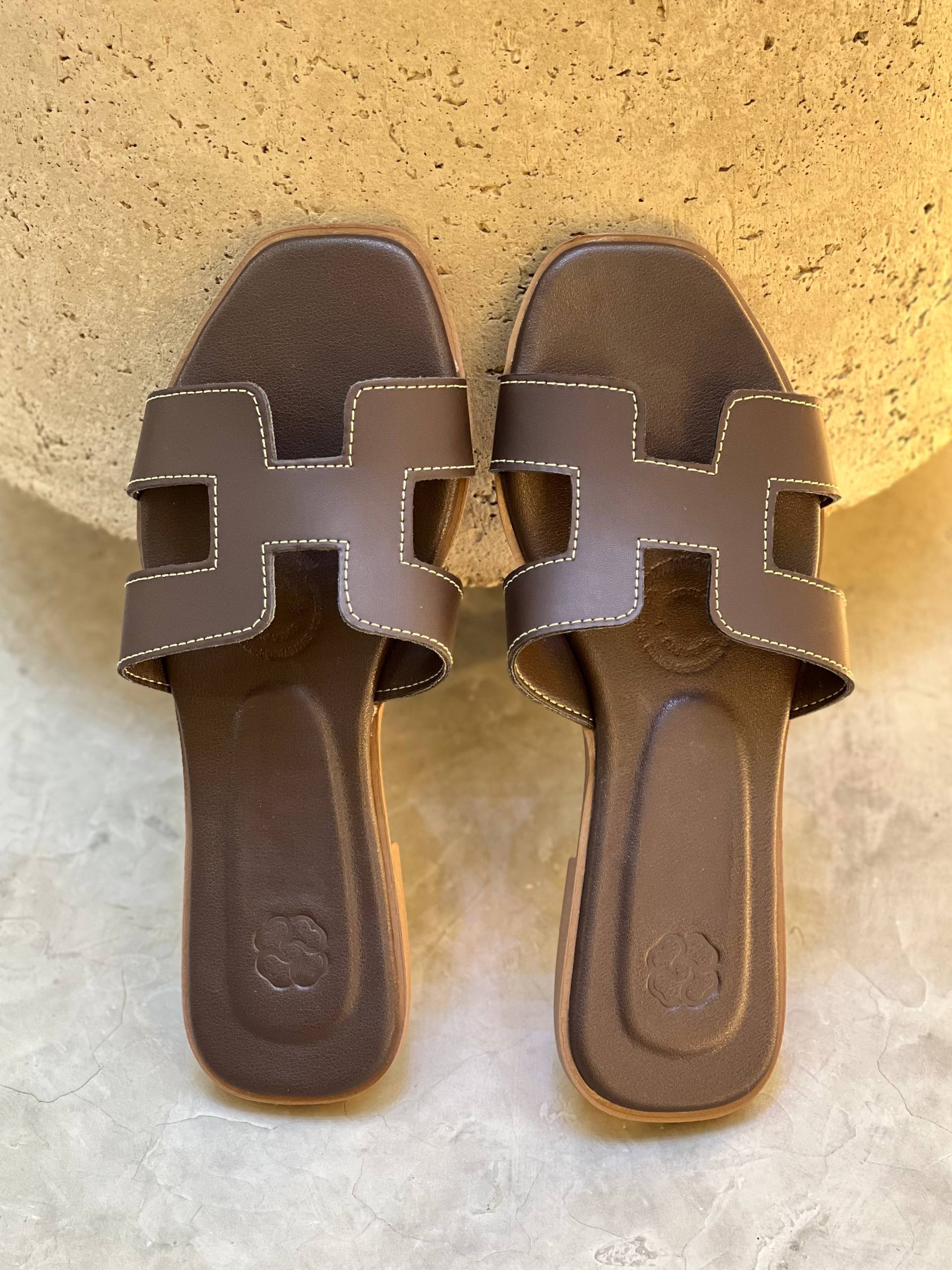 Sandalias planas en tendencia P1531 | Maraldo