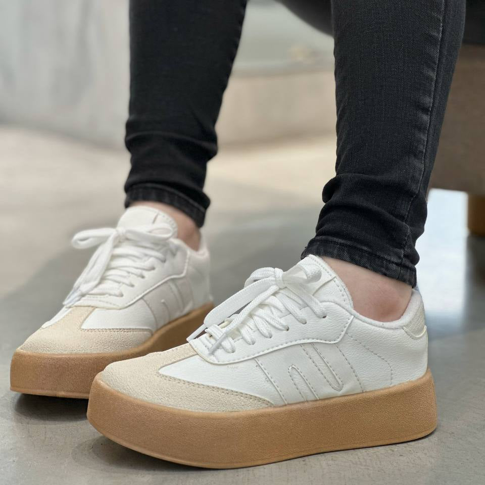 Tenis blancos con plataforma – D868