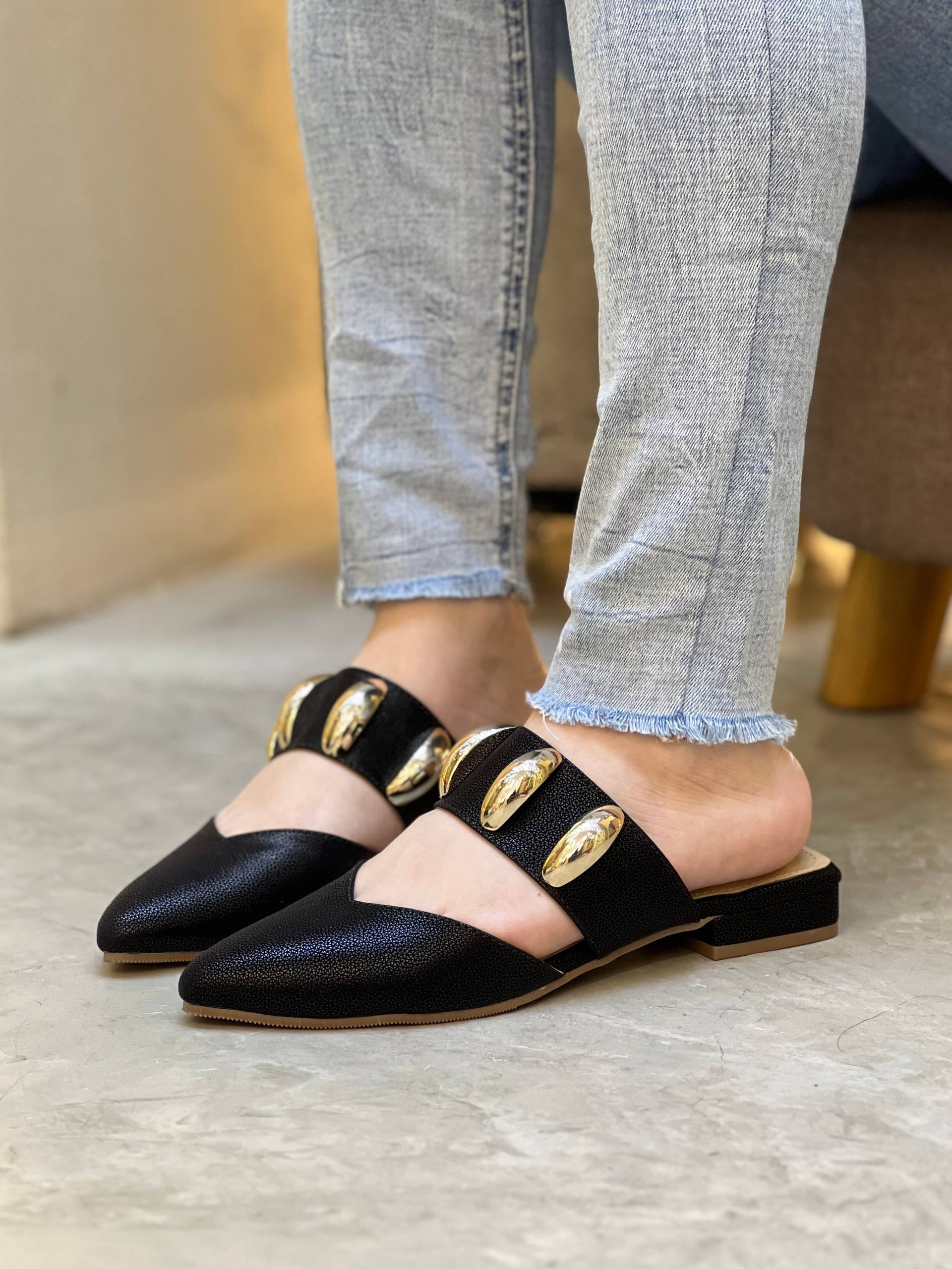 Baleta elegante con apliques dorados VL22 para mujer | Maraldo