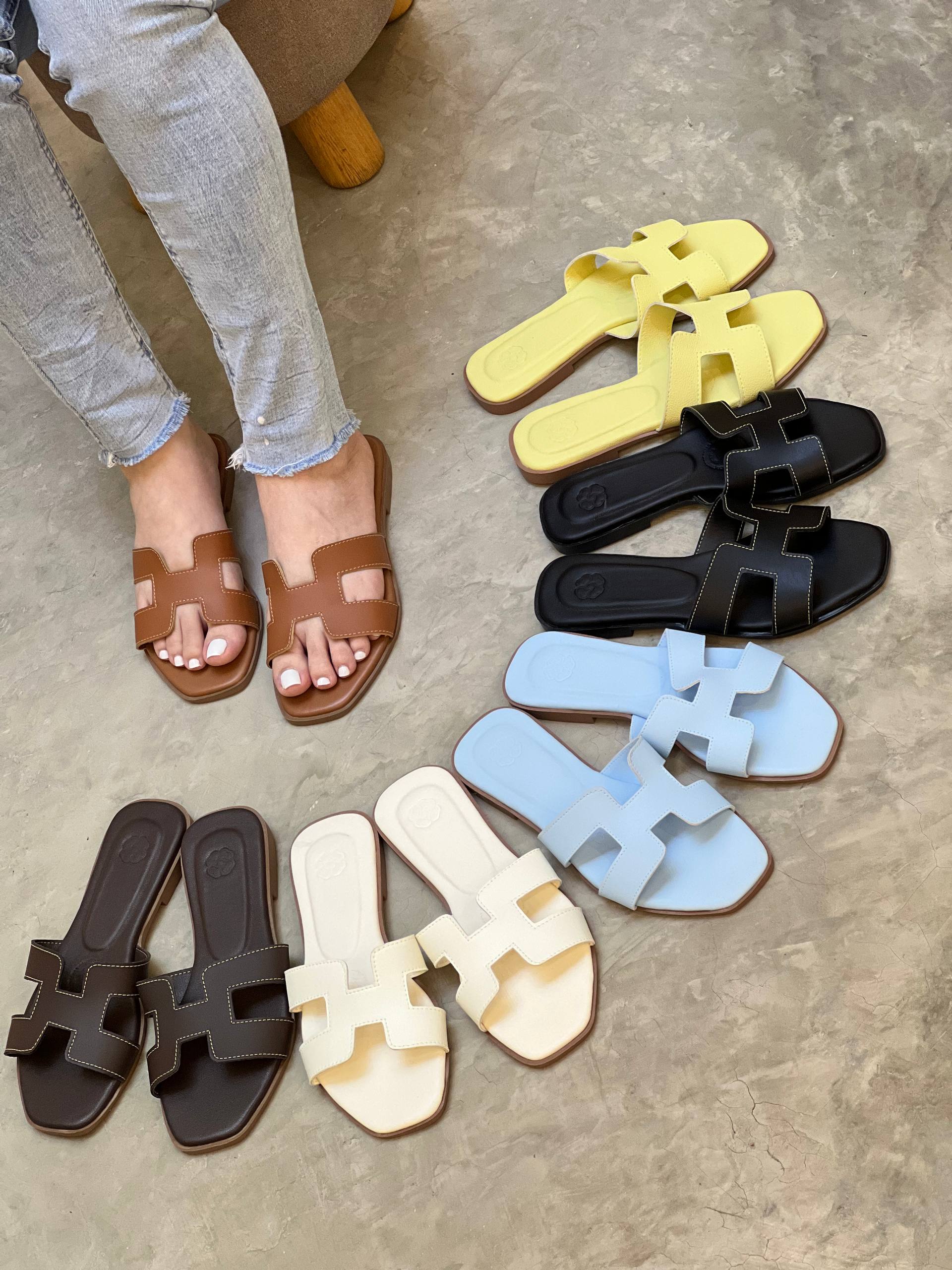 Sandalias planas en tendencia P1531 | Maraldo