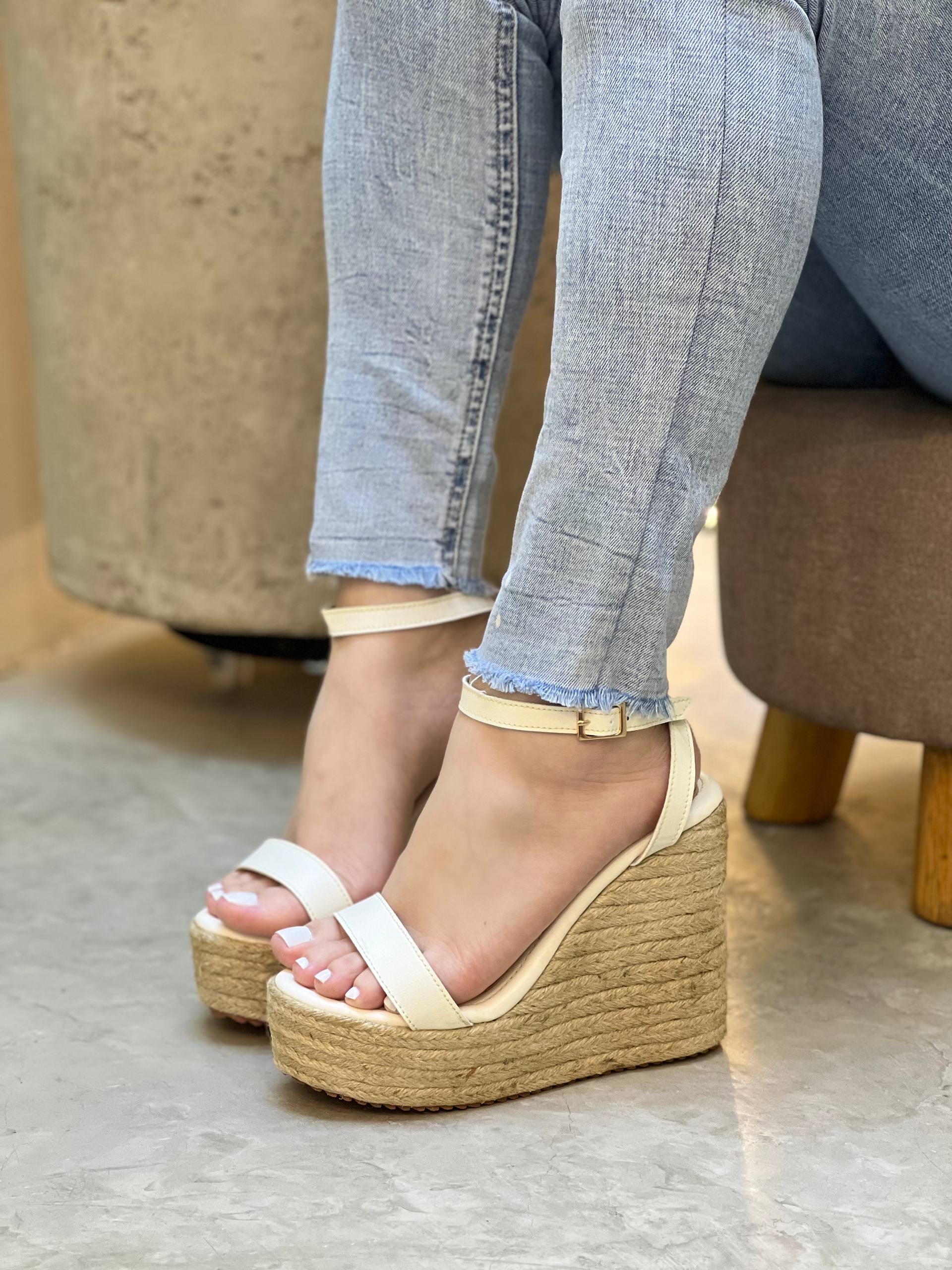 Sandalia de plataforma en yute PLTF993 para mujer | Maraldo