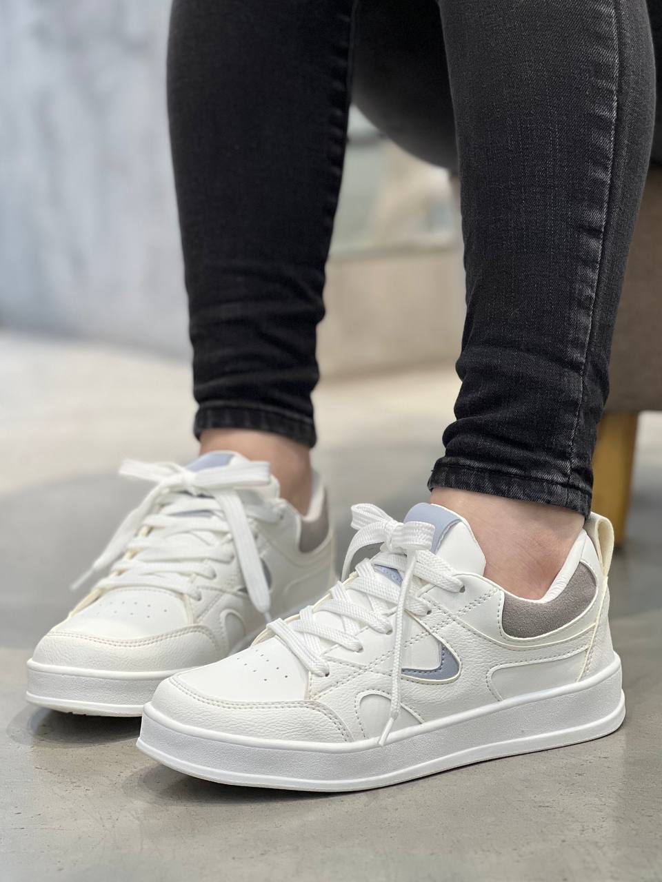 Tenis Marfil y Gris Street Style – D878