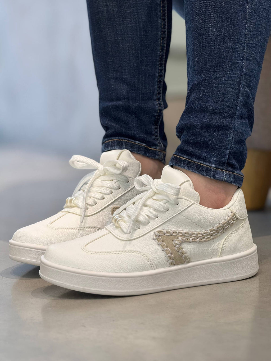Tenis Marfil para Mujer con detalle tejido  - D881