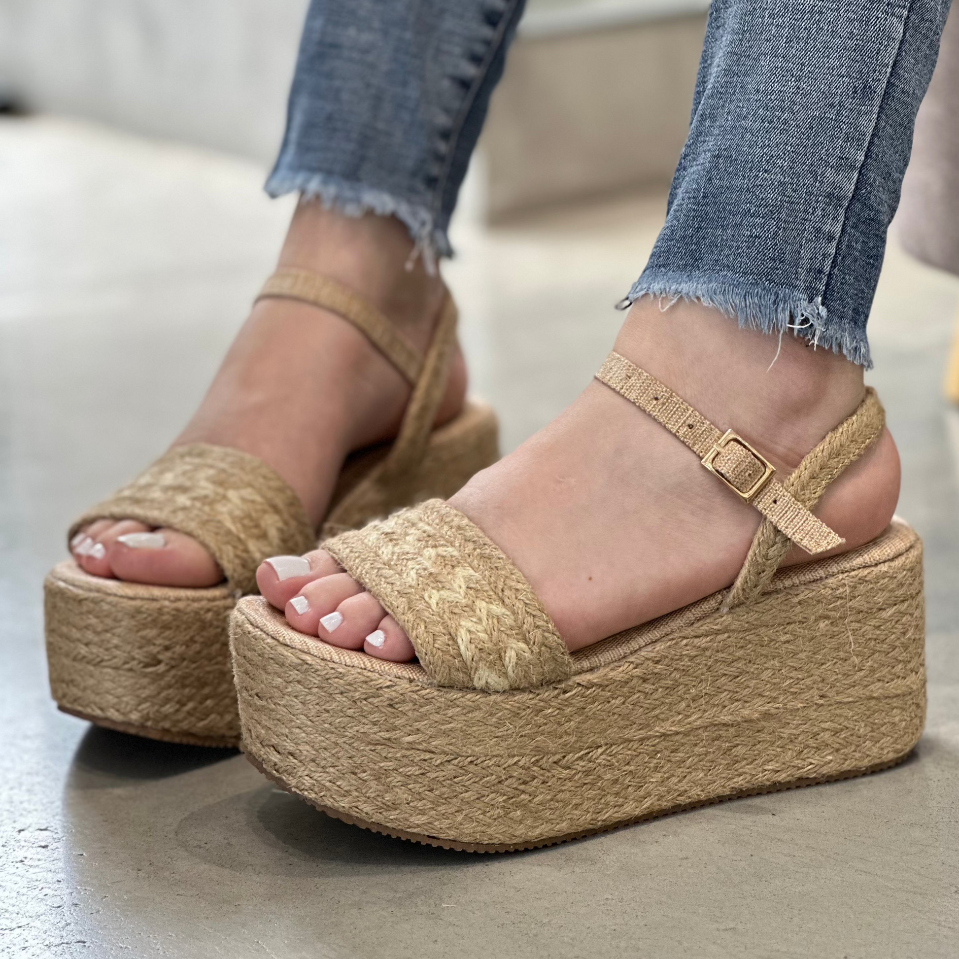 Sandalias Plataformas en Yute Nueva Colección CR13