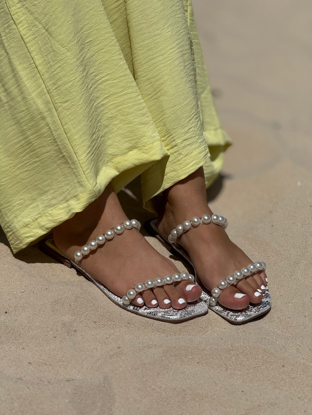 Sandalias planas con perlas elegantes – P1508