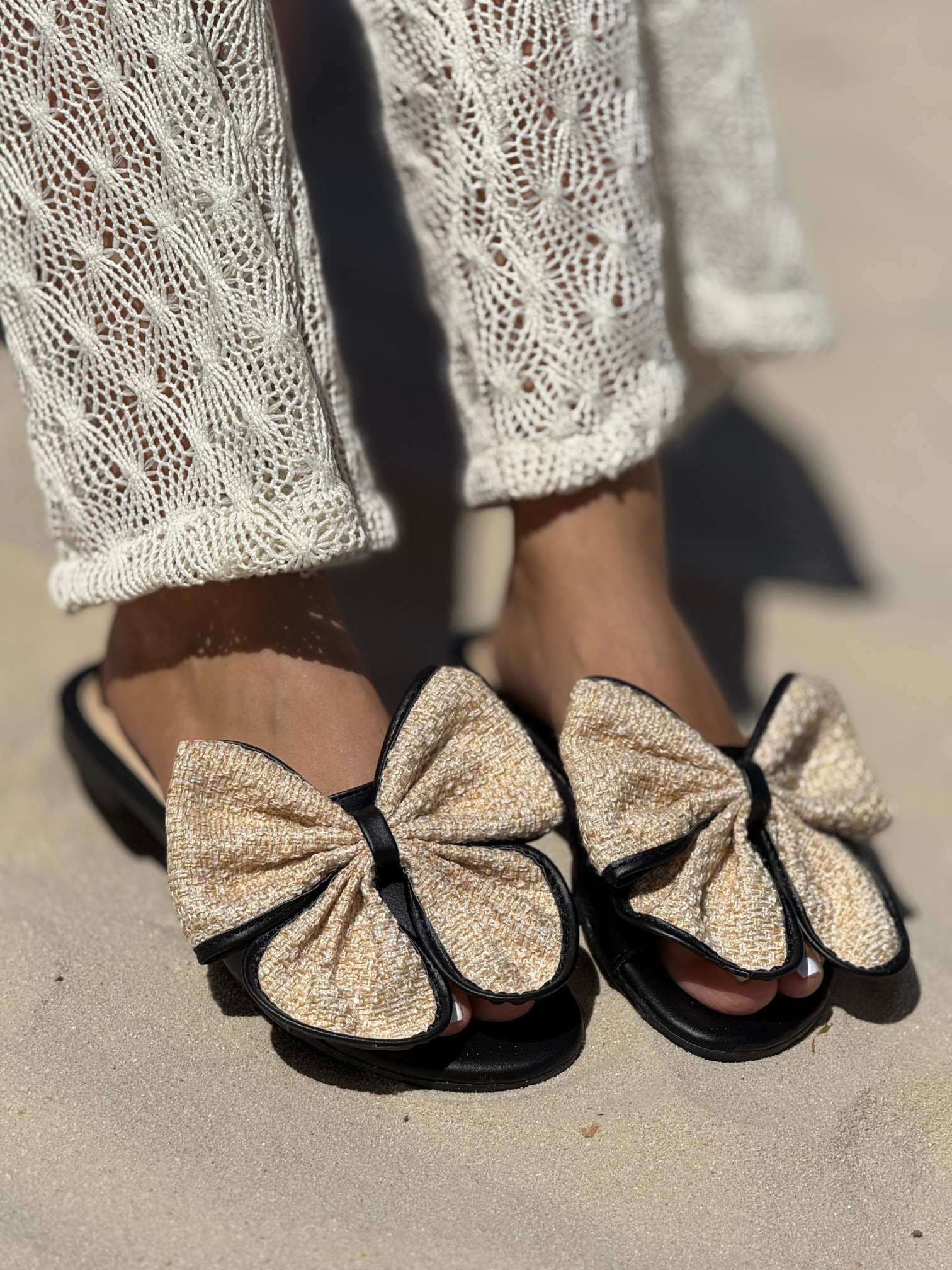 Sandalias planas con moño grande P1490 para mujer | Maraldo