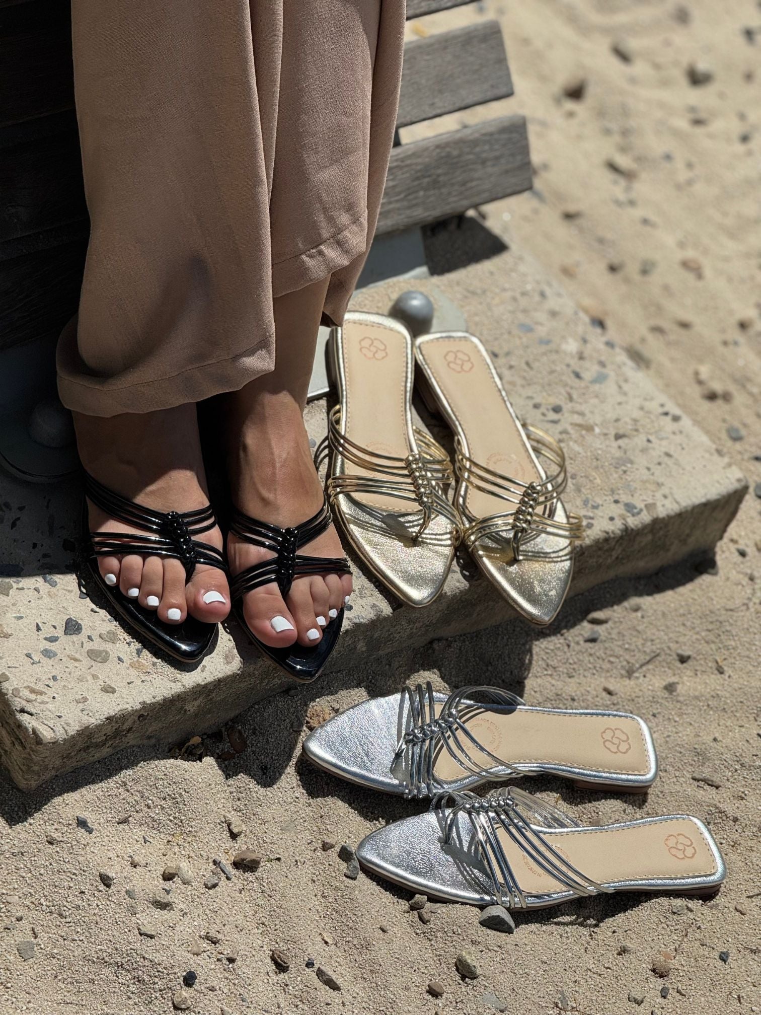 Sandalia negro con diseño brillante  - P1524