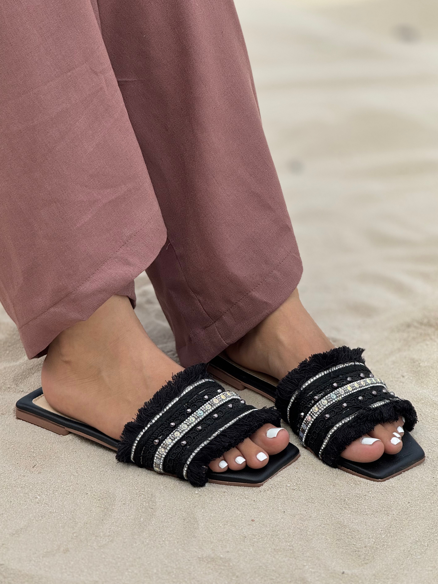Sandalias Planas con Toques Brillantes –  P1485