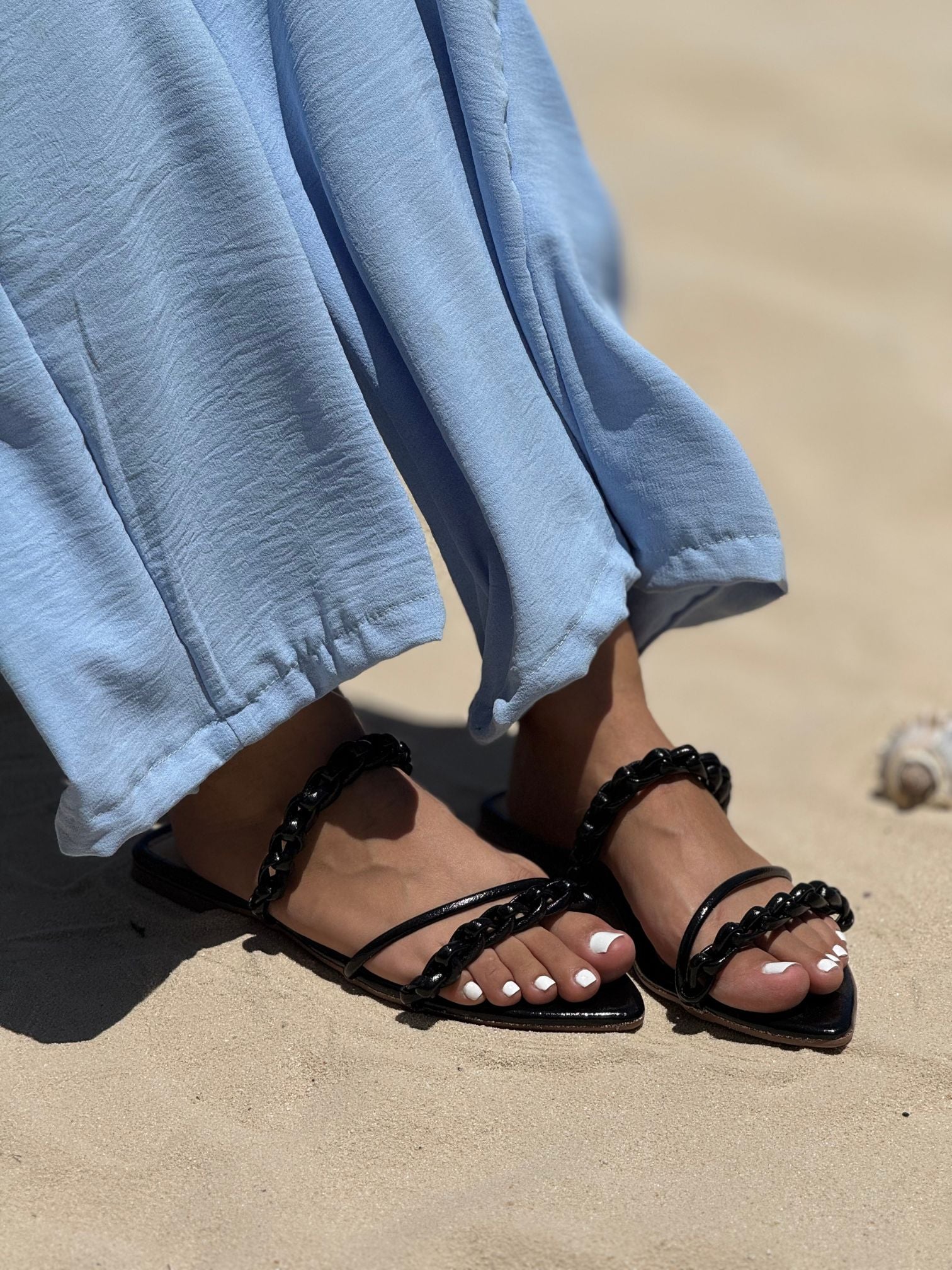 Sandalia plana minimalsta P1526 para mujer | Maraldo