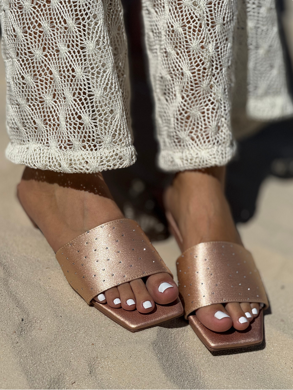 Sandalias Planas con Detalle -P1499