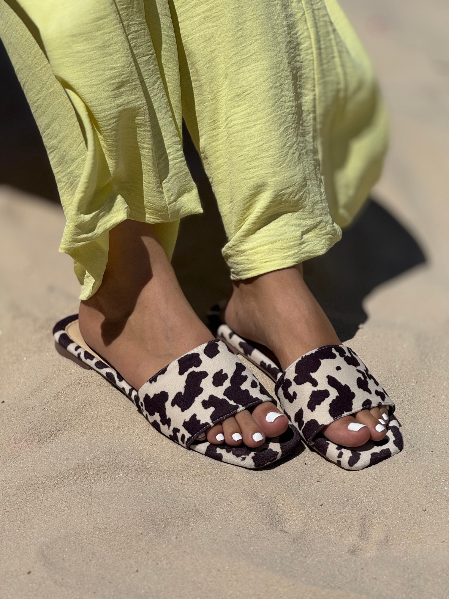 Sandalias planas estilo Cow - P1498
