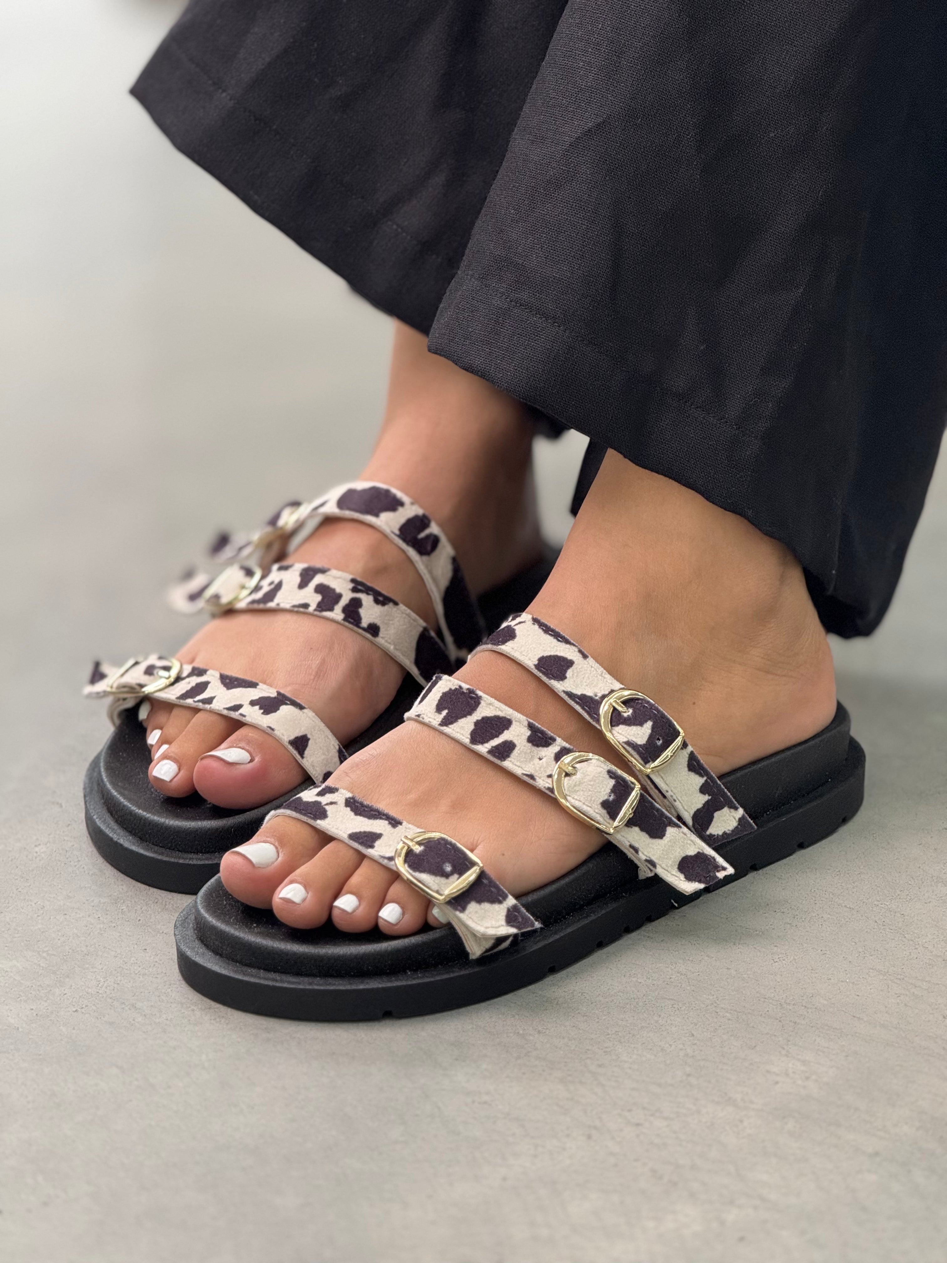 Sandalias casuales con hebillas S1332 para mujer | Maraldo