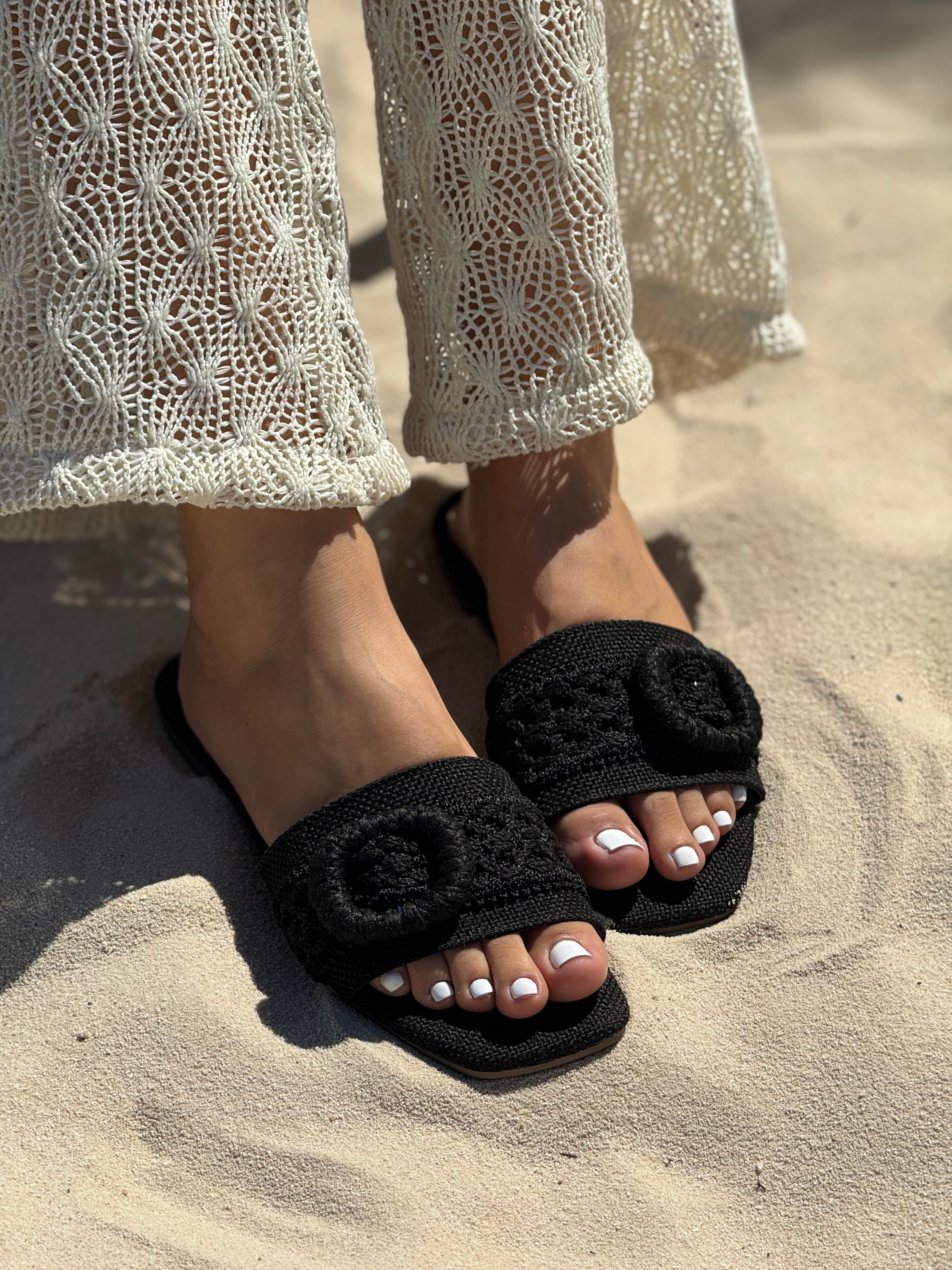 Sandalias planas con detalle tejido P1488 para mujer | Maraldo